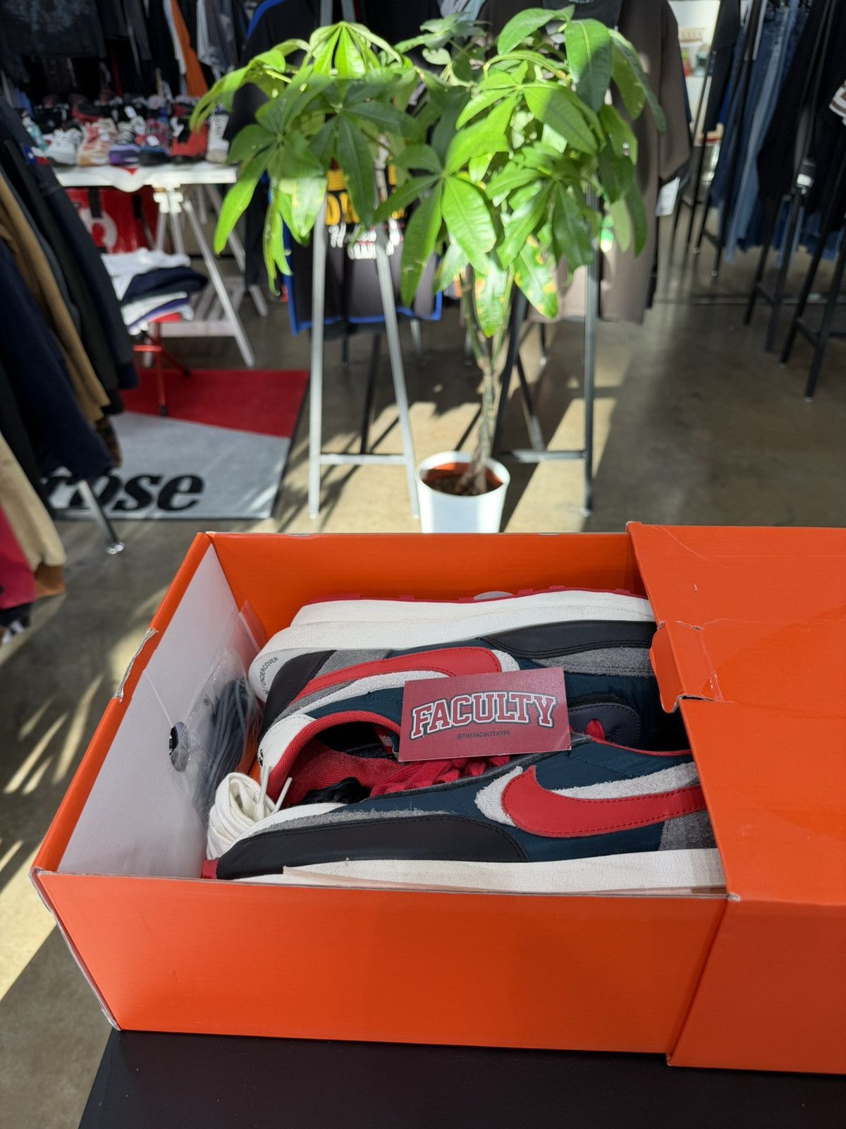 Nike Nike LD Sacai Undercover Waffle University Red Size 9.5 Size US 9.5 / EU 42-43 - 12 Thumbnail