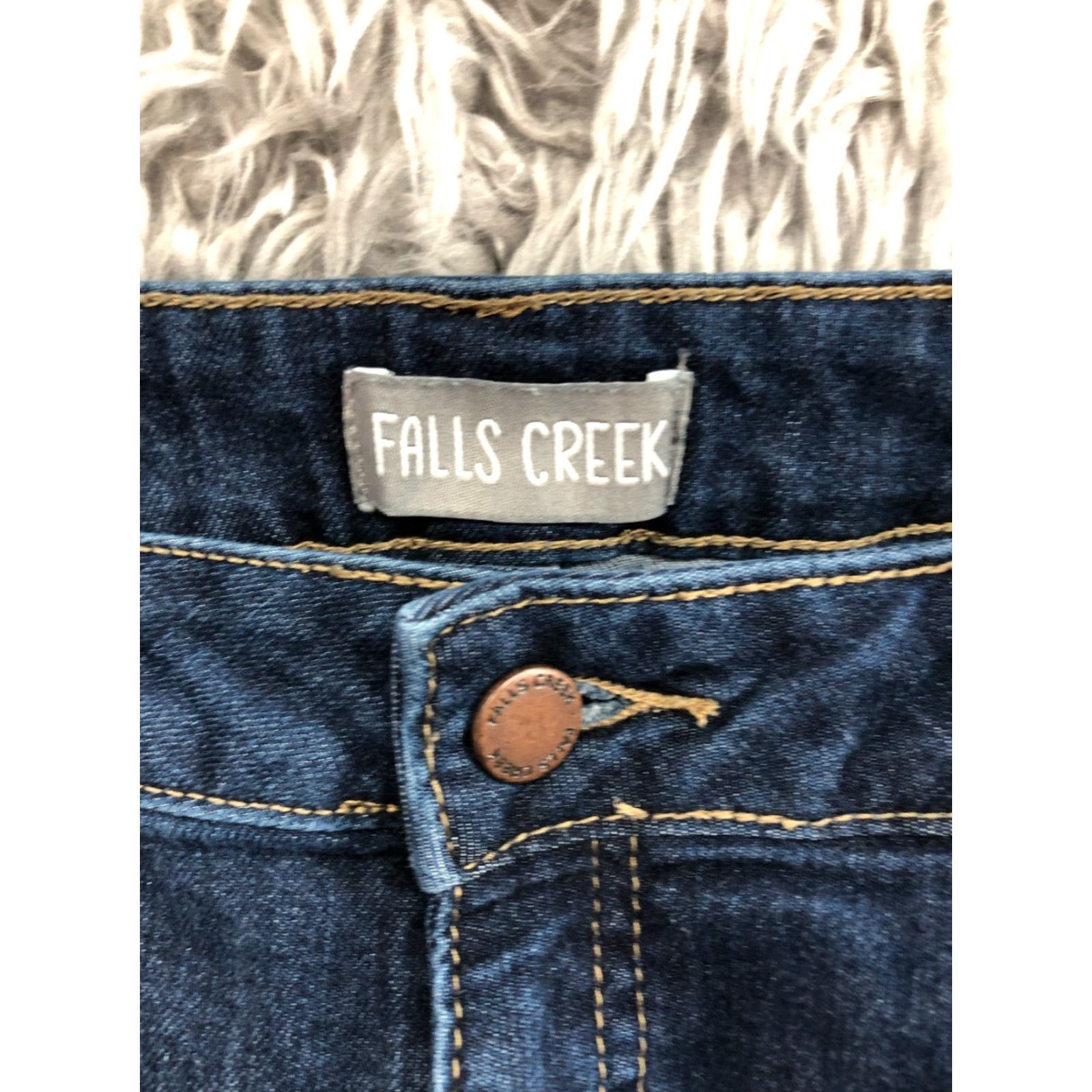 Vintage Falls Creek Boyfriend Shorts Womens Size 8 Mid Rise Medium Wash Blue Size 30" / US 8 / IT 44 - 6 Thumbnail