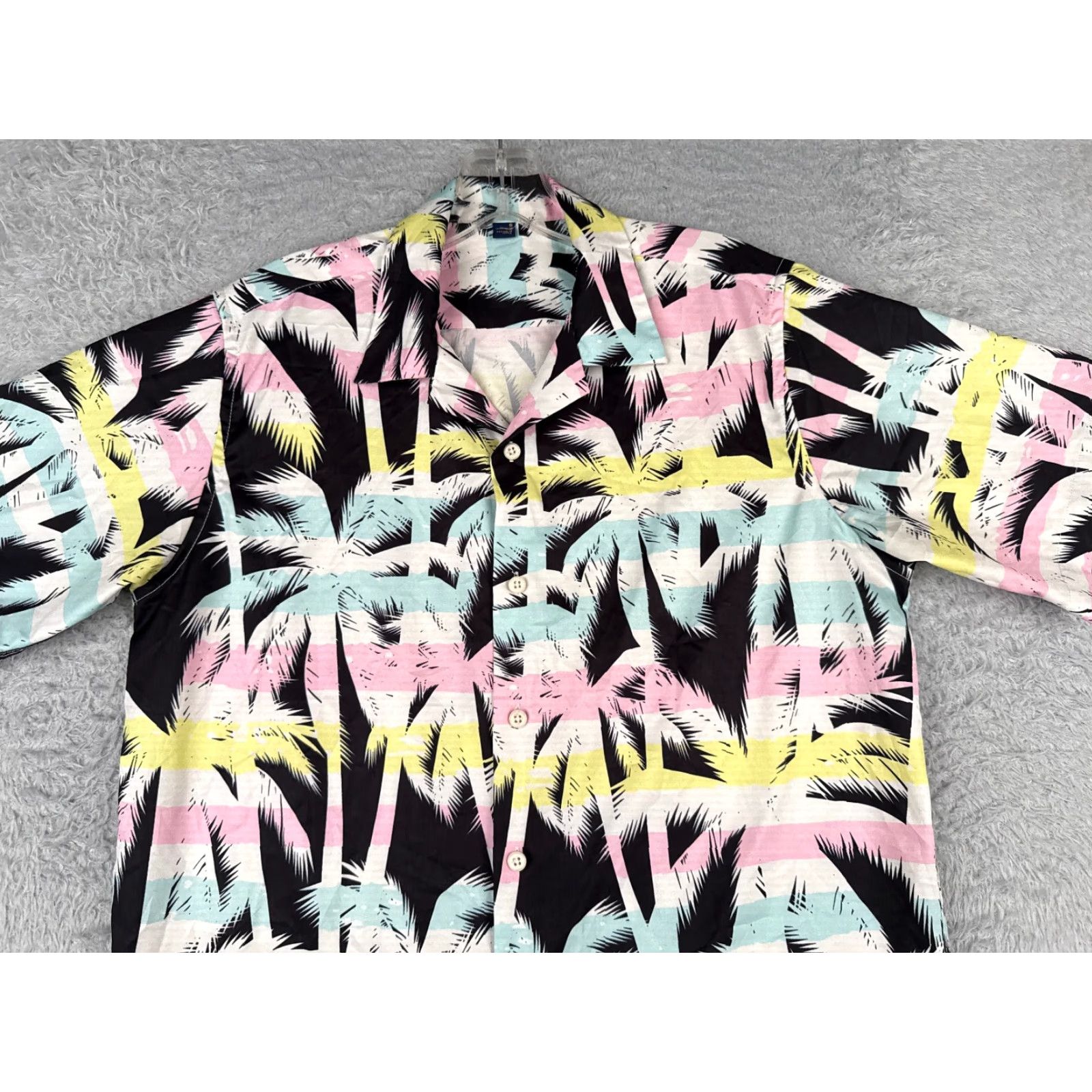Vintage Hawaiian Shirt Men Small Pink Blue Palm Tree Leaf Button Up 100% Polyester Italy Size US S / EU 44-46 / 1 - 4 Thumbnail