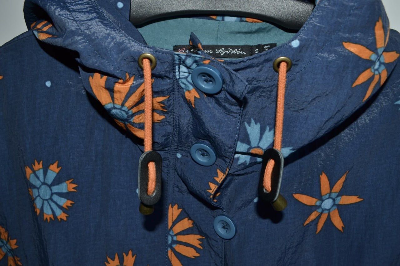 Japanese Brand Gudrun Sjoden Jacket Flowers Raincoat Hooded Size S Size S / US 4 / IT 40 - 3 Thumbnail