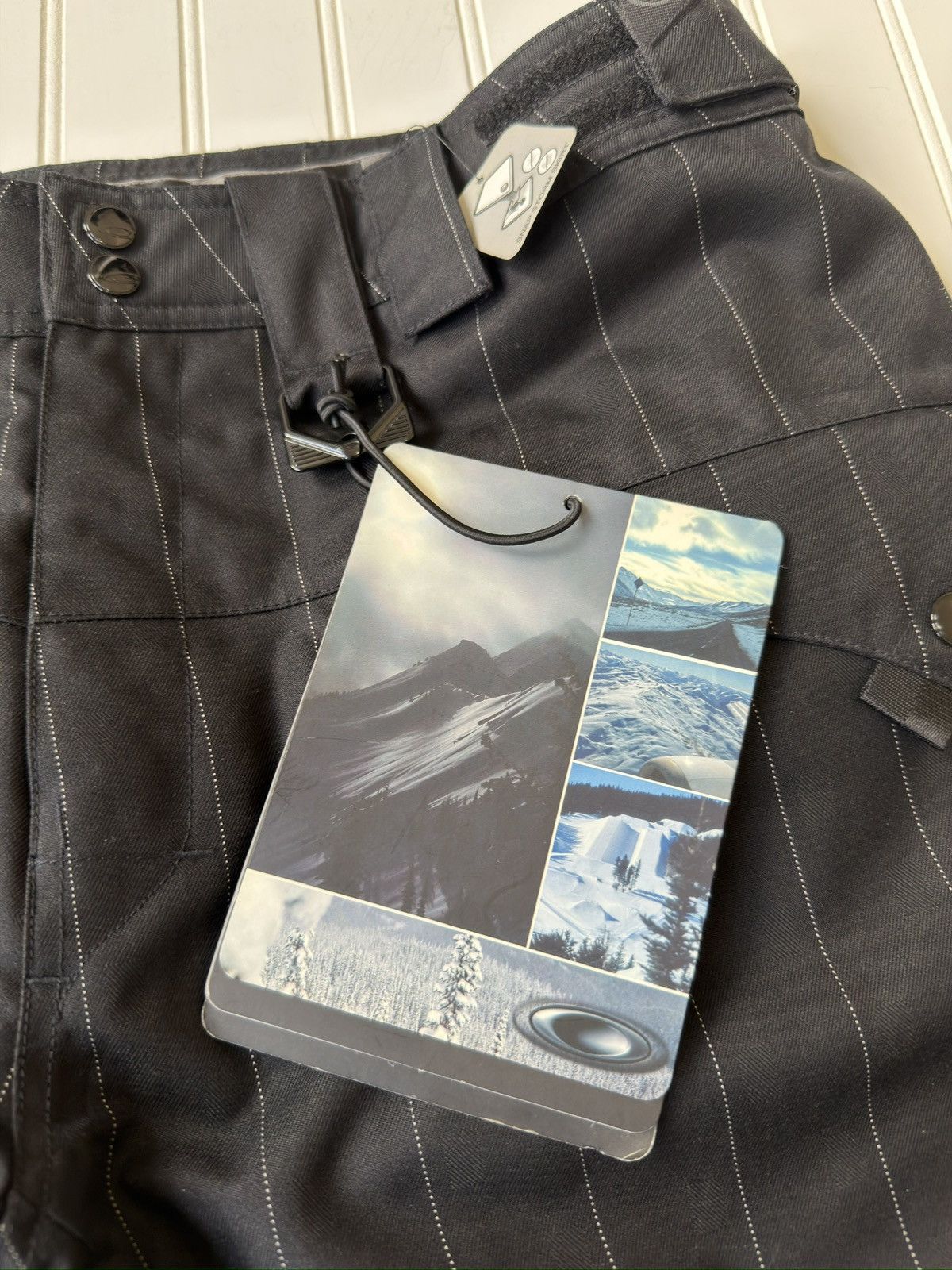 Oakley Oakley Software Black Pinstripe Ski Snowboard Pants Size LG Size US 36 / EU 52 - 9 Thumbnail