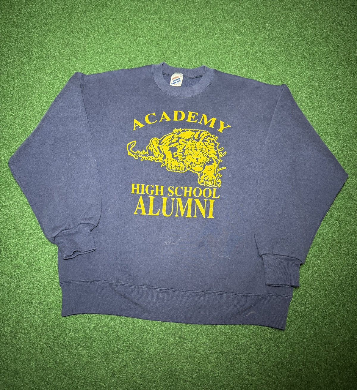 Jerzees Academy High School Alumni Lion Erie 90s Vintage Sweatshirt Size US L / EU 52-54 / 3 - 1 Thumbnail