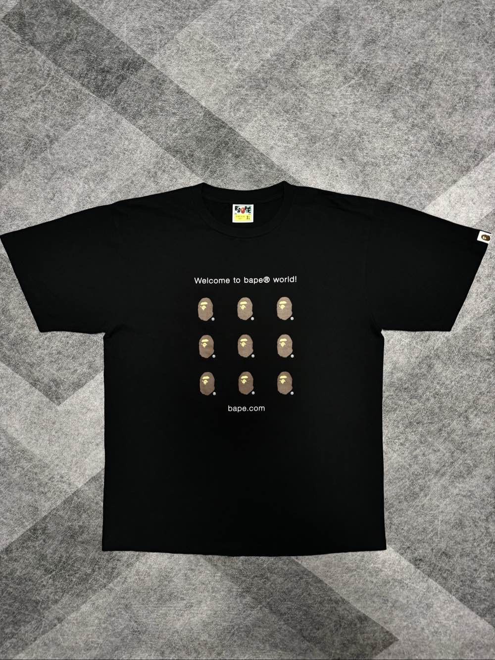 Bape A Bathing Ape Ape Logo Graphic T-Shirt Size XL Size US XL / EU 56 / 4 - 1 Thumbnail