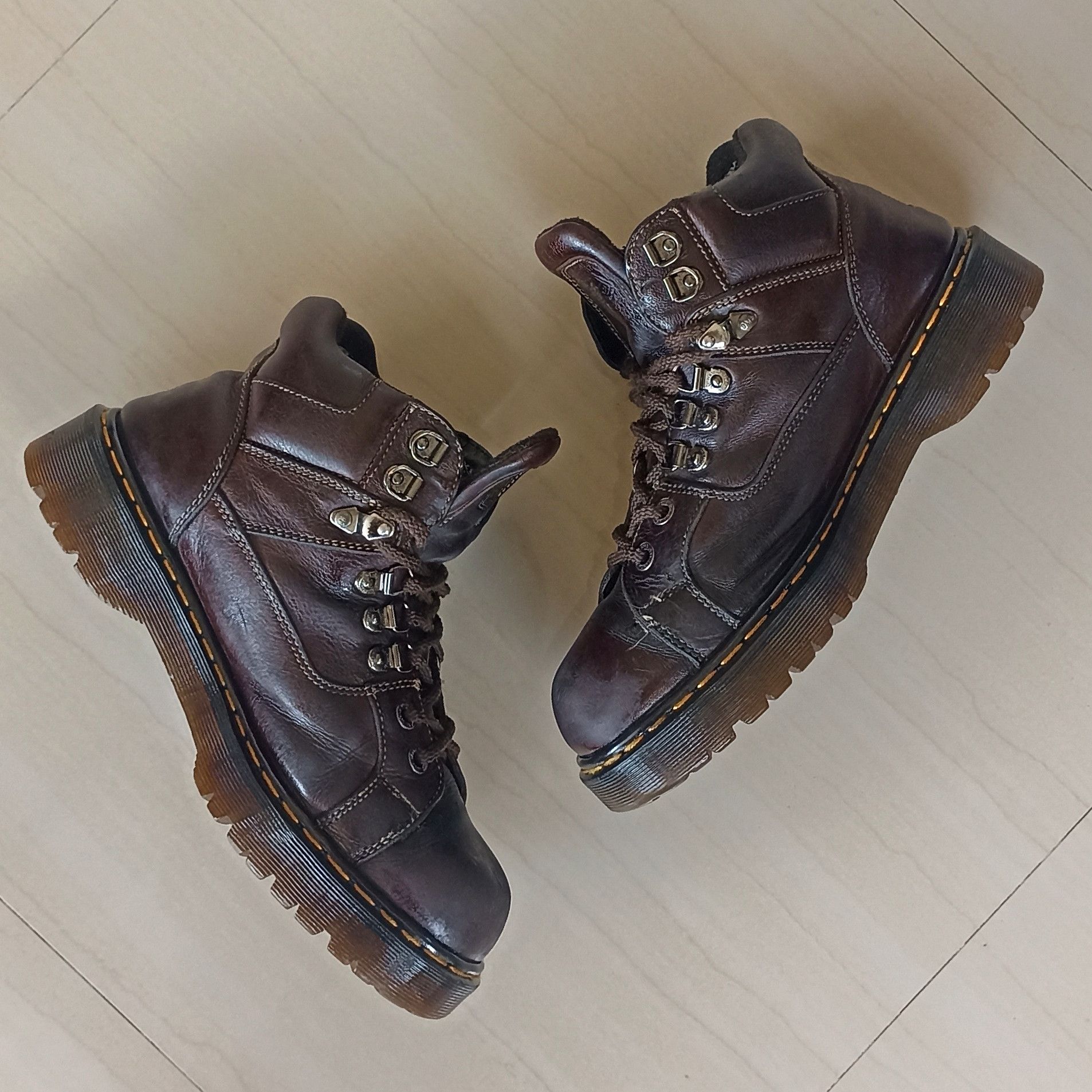 Dr. Martens Dr. MARTENS 9349 MIE ( ENGLAND ) Size US 10 / EU 43 - 2 Thumbnail