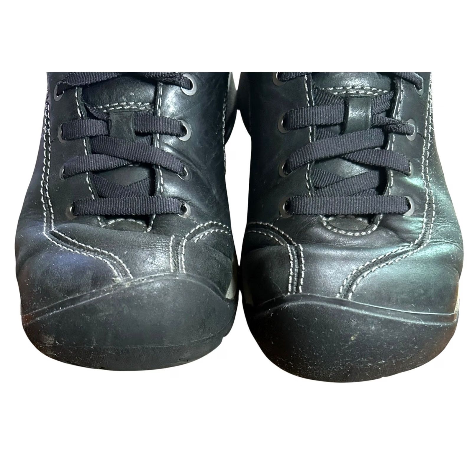 KEEN KEEN Presidio Women's Casual Leather Low Top Walking Shoes Black 8 Flat Heel Comfort Breathable Arch Support Sneakers Size M / US 6-8 / IT 42-44 - 3 Thumbnail