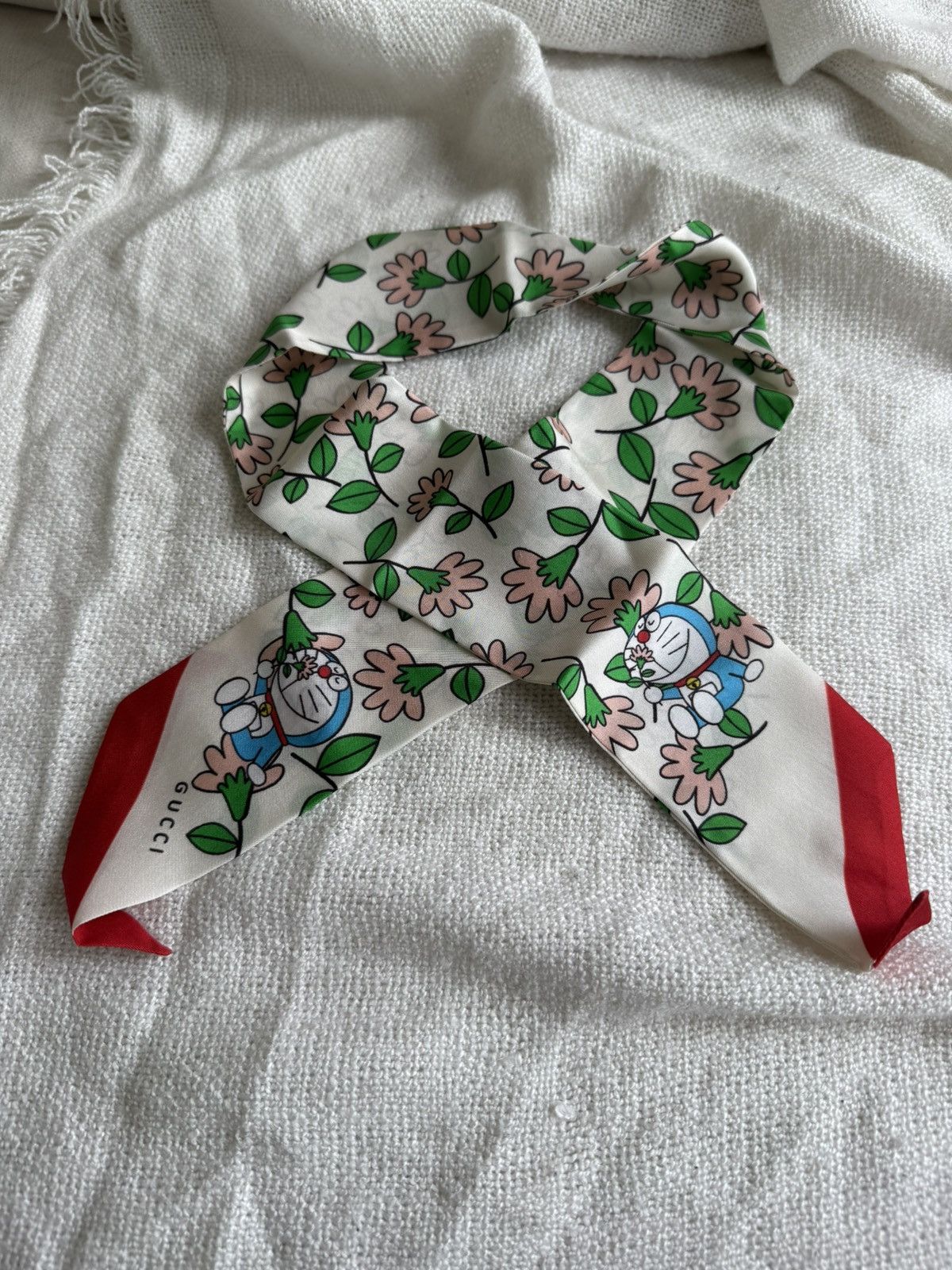 Gucci Brand new Gucci x Doraemon silk twilly scarf Size ONE SIZE - 1 Thumbnail