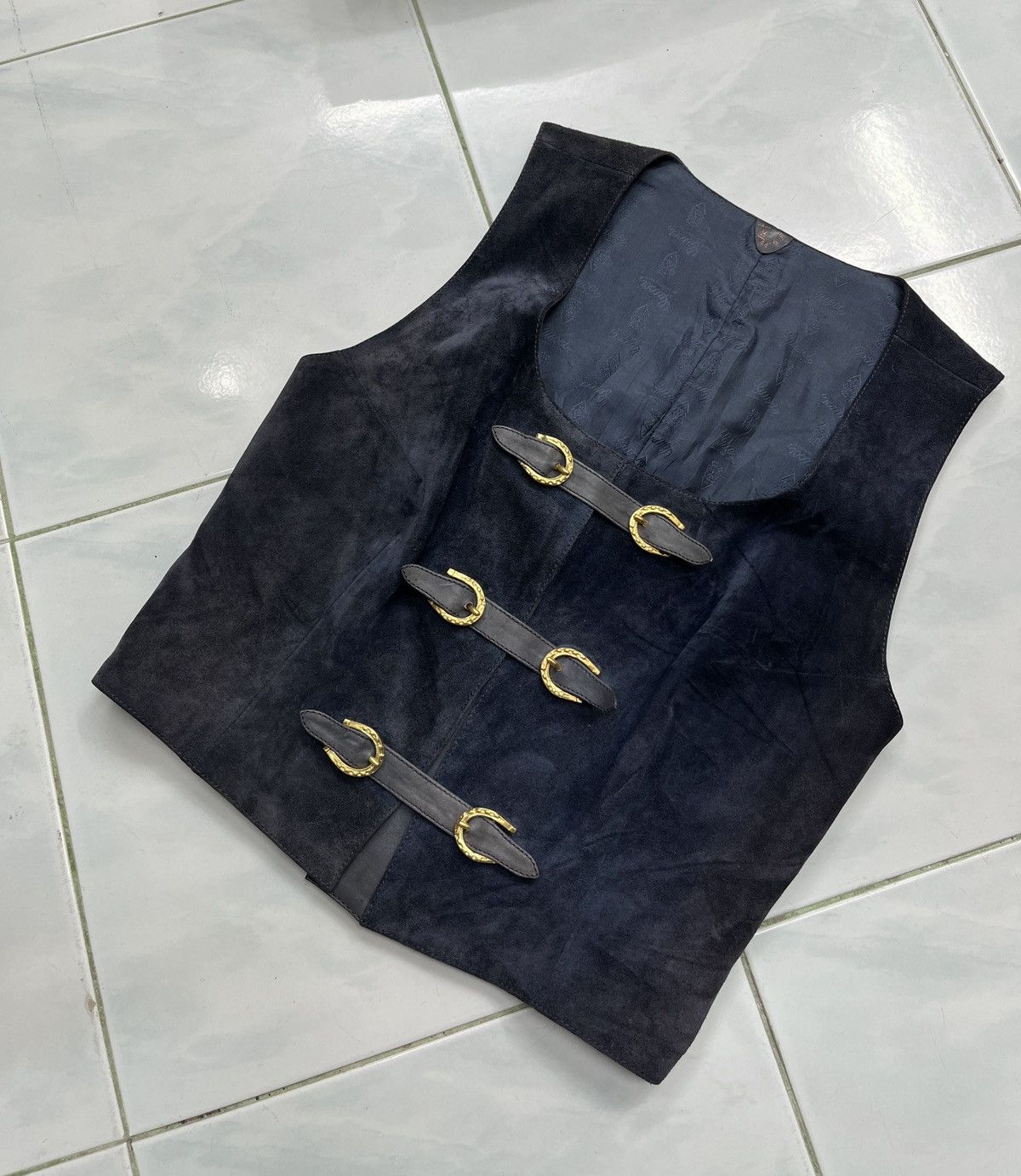 Gucci 🔥🔥🔥STEALS VTG GUCCI LEATHER VEST Size M / US 6-8 / IT 42-44 - 3 Thumbnail