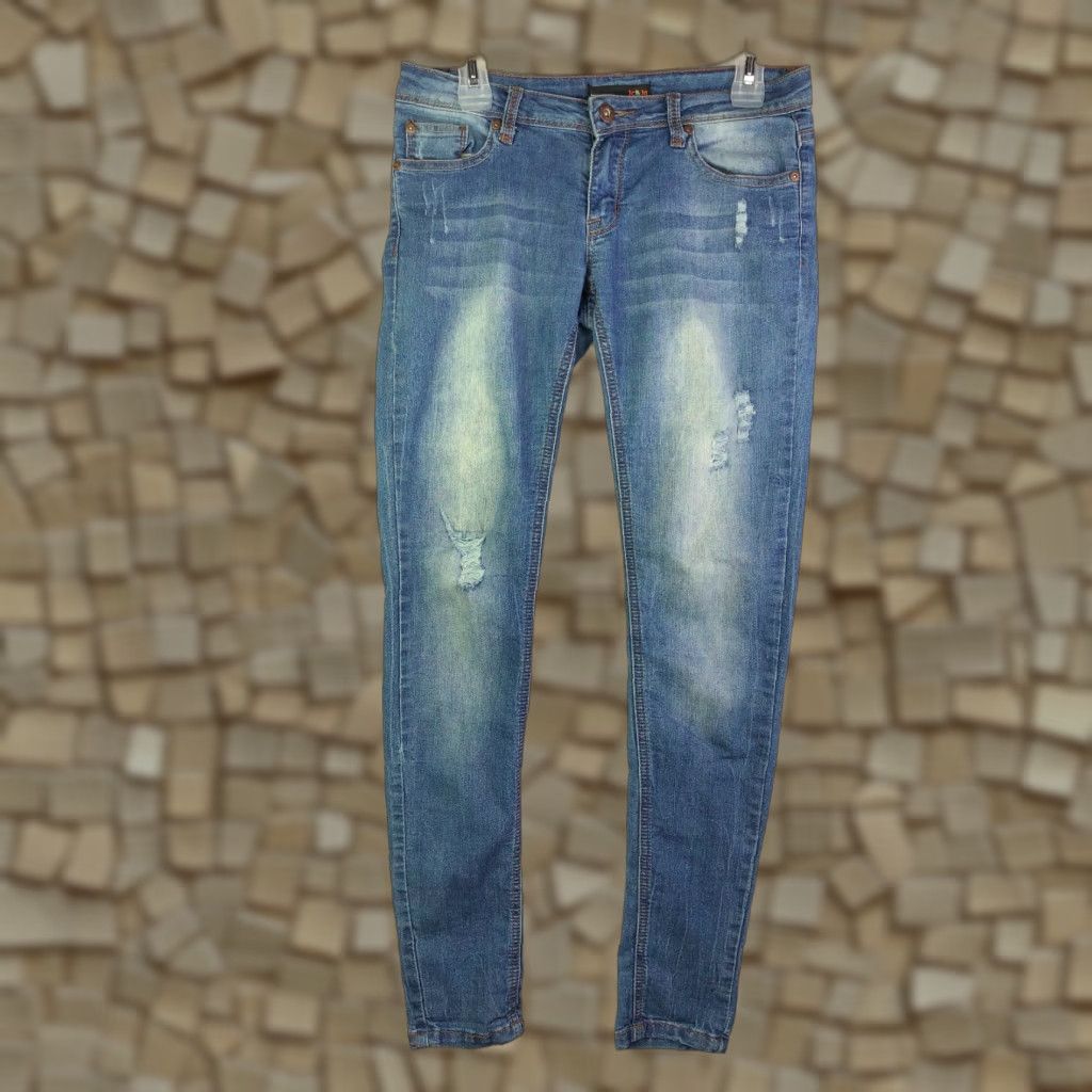 Denime Jc&Jq Jeans Mid Rise Skinny Juniors Size 5 Blue Denim Jeans Womens Regular Rise Slim Fit Vintage N/A Size 27" / US 4 / IT 40 - 1 Thumbnail