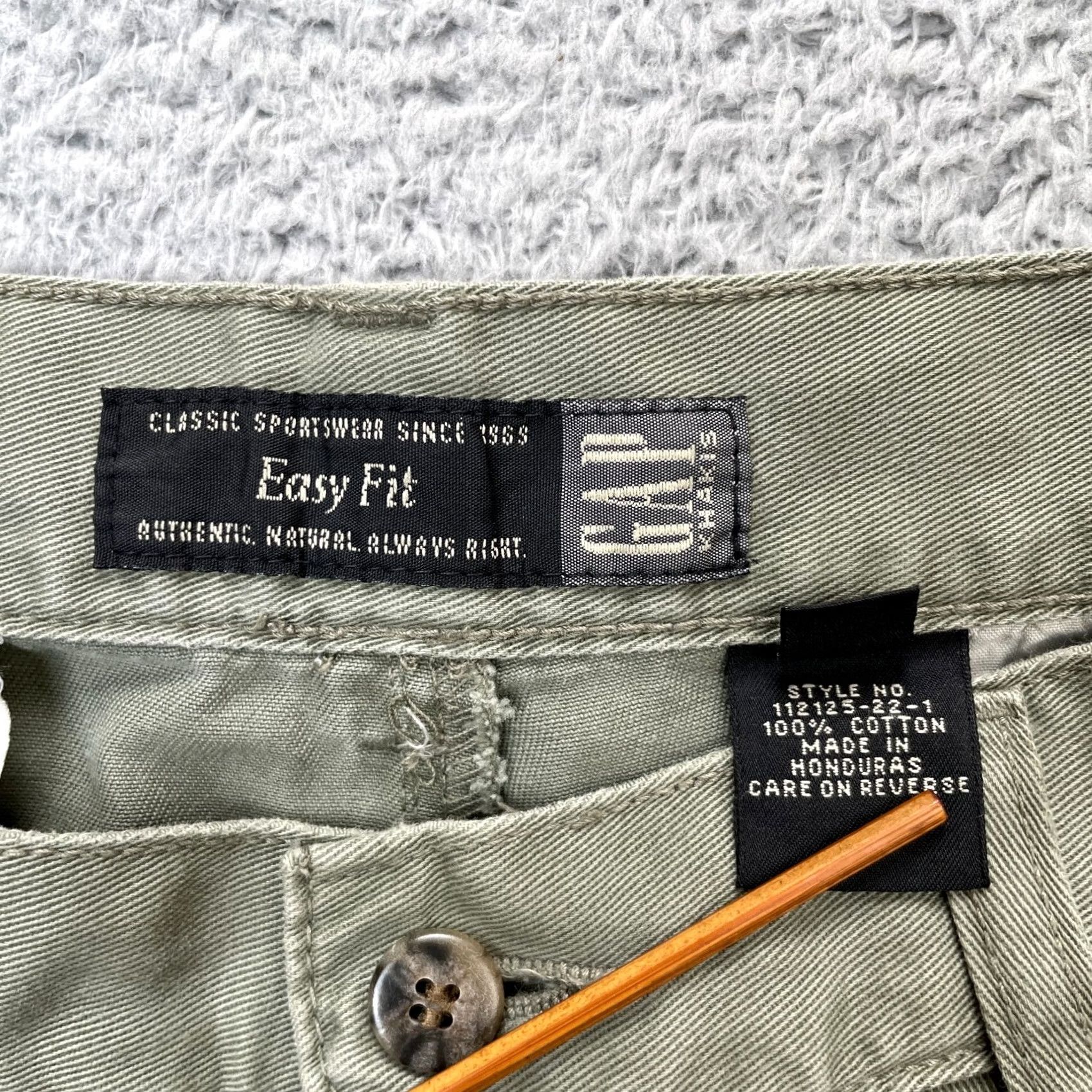 Gap VINTAGE Gap Pants Mens 30x30 Green Khakis Cotton Tapered Leg Cuffed Pleated Easy Fit Size US 30 / EU 46 - 3 Thumbnail