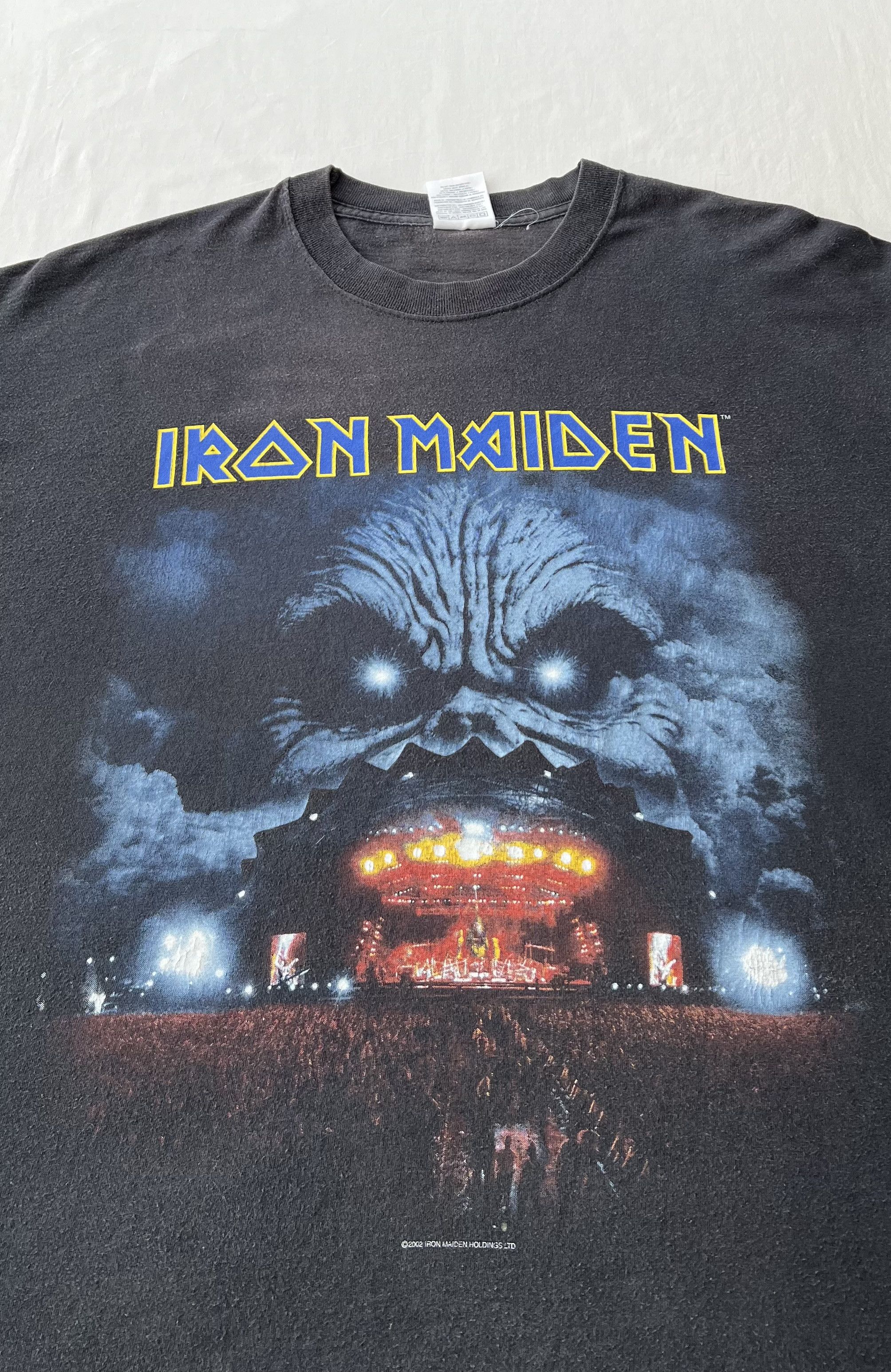 Band Tees Vintage 2002 Iron Maiden Rock In Rio Black T-shirt Size US XL / EU 56 / 4 - 3 Thumbnail