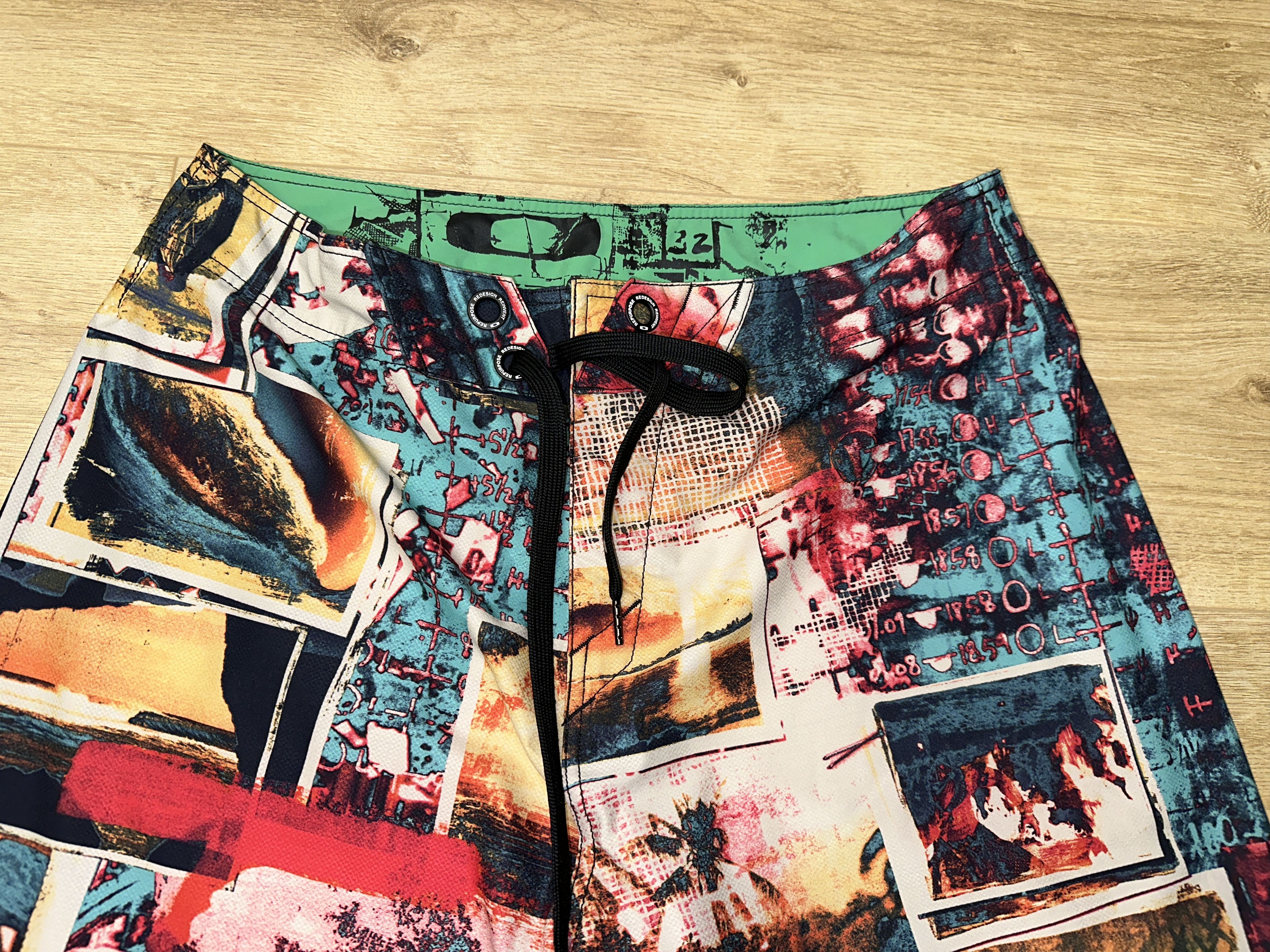 Oakley Exclusive Oakley Reinvent Graphic Boardshorts Shorts Size 32 Size US 32 / EU 48 - 8 Thumbnail