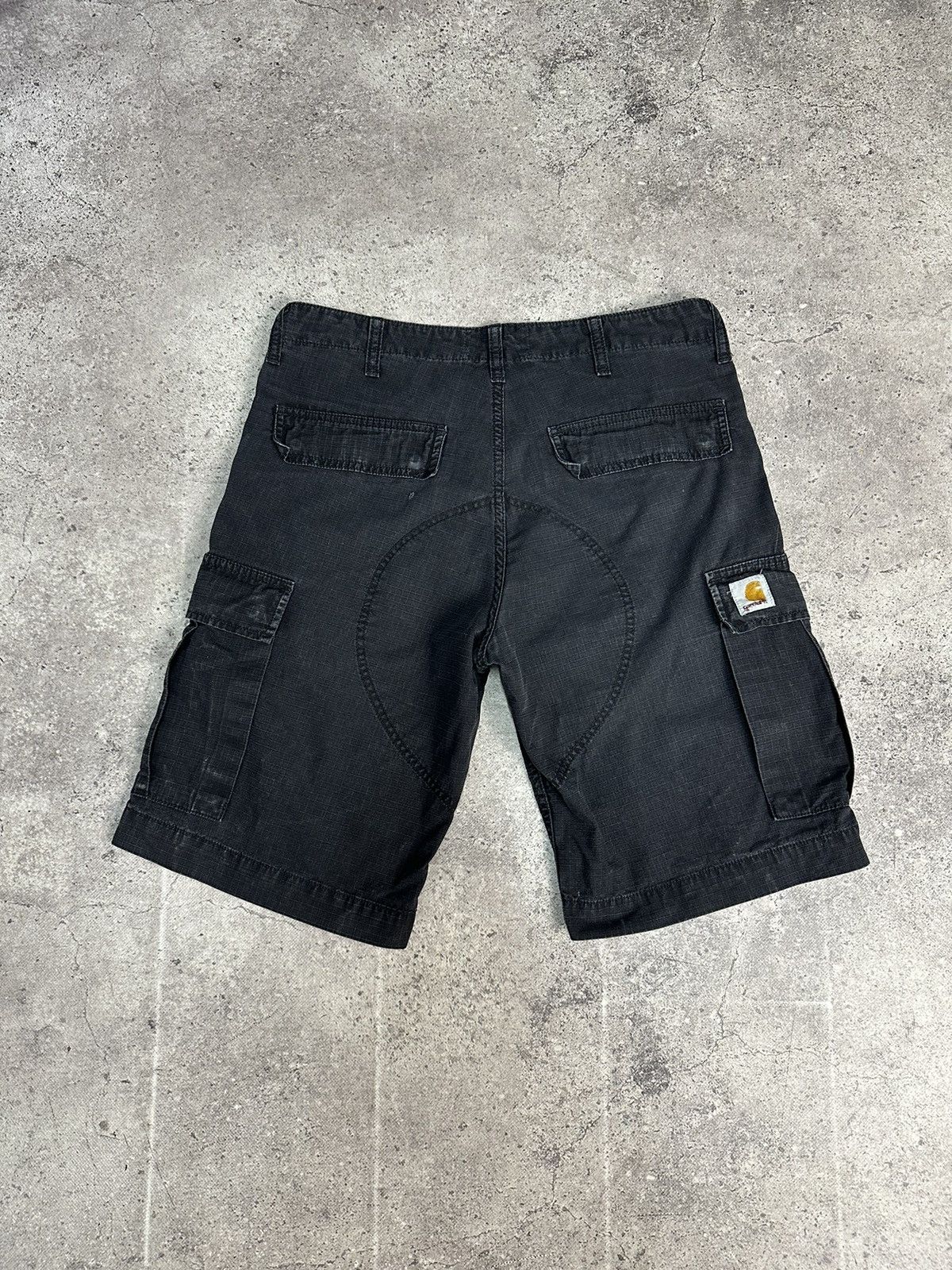 Carhartt × Vintage Vintage Carhartt Cargo Shorts Distressed Black Y2K Size US 32 / EU 48 - 7 Thumbnail