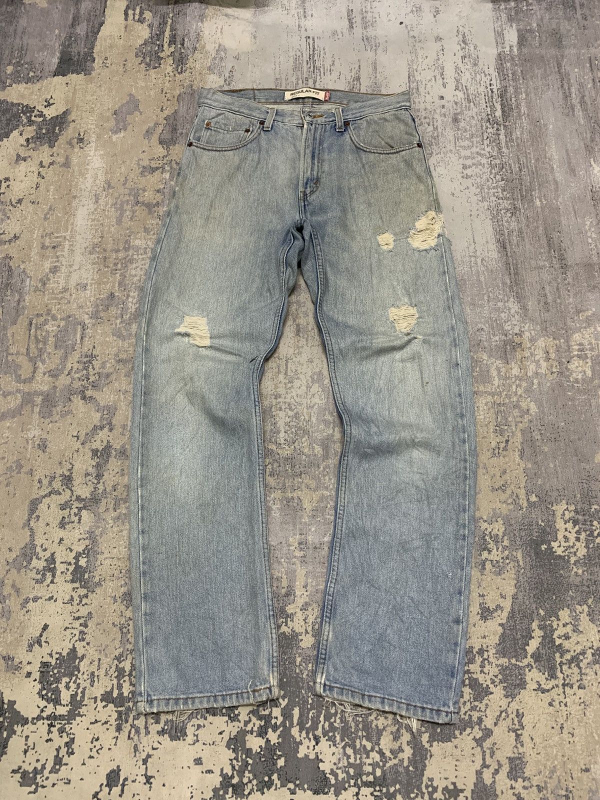 Size 32x31 Vintage Y2K Levi's 505 Distressed Denim Jeans