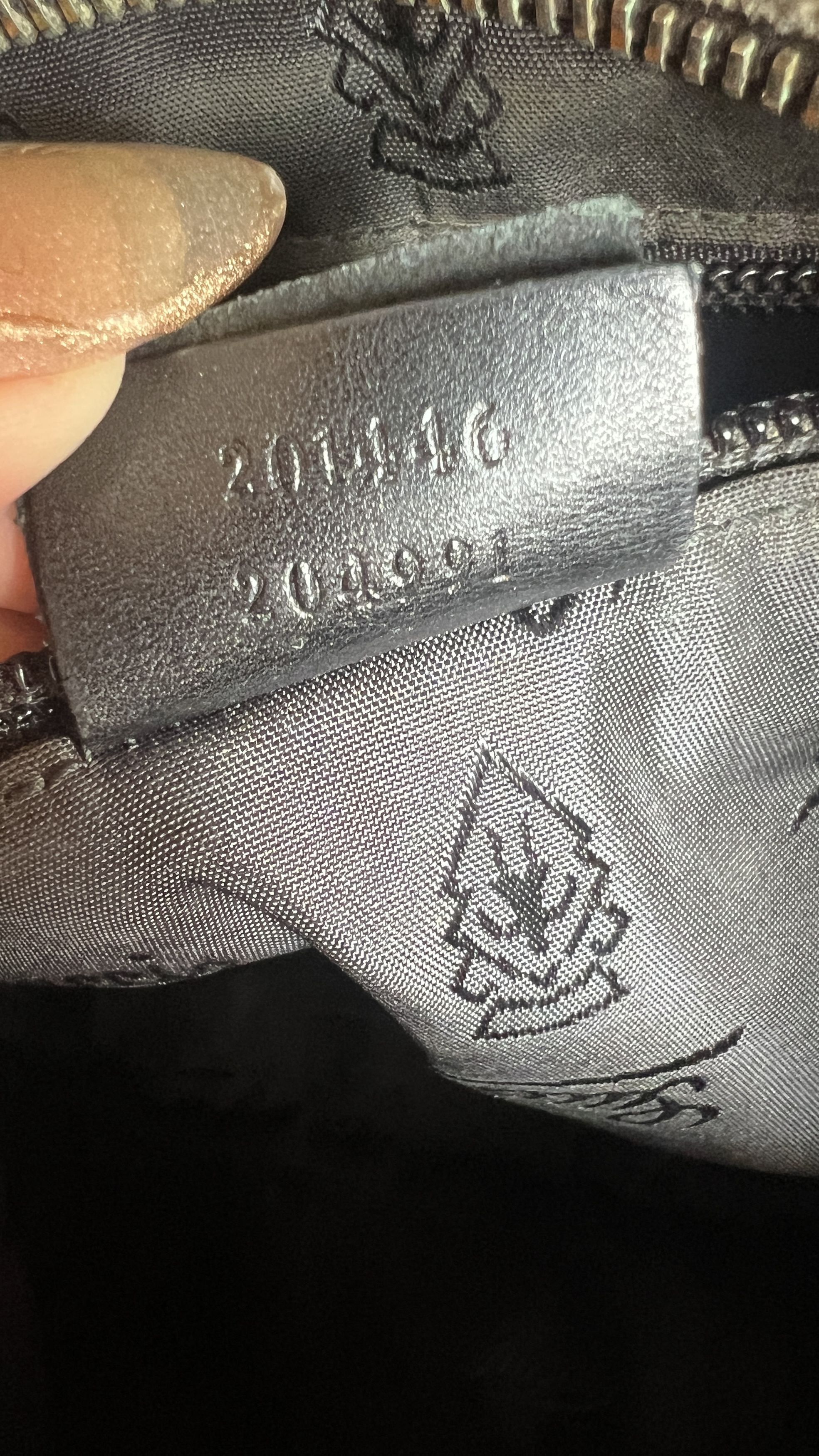 Gucci Authentic Gucci Black Diamante Canvas Crossbody Bag Size ONE SIZE - 16 Thumbnail