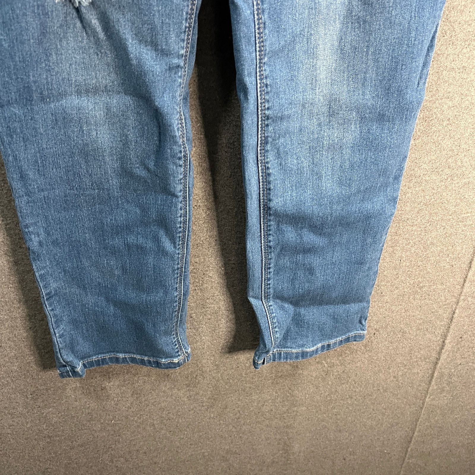 Other Susan Graver Regular Straight Leg Distressed Ankle Jean Size 28" / US 6 / IT 42 - 5 Thumbnail