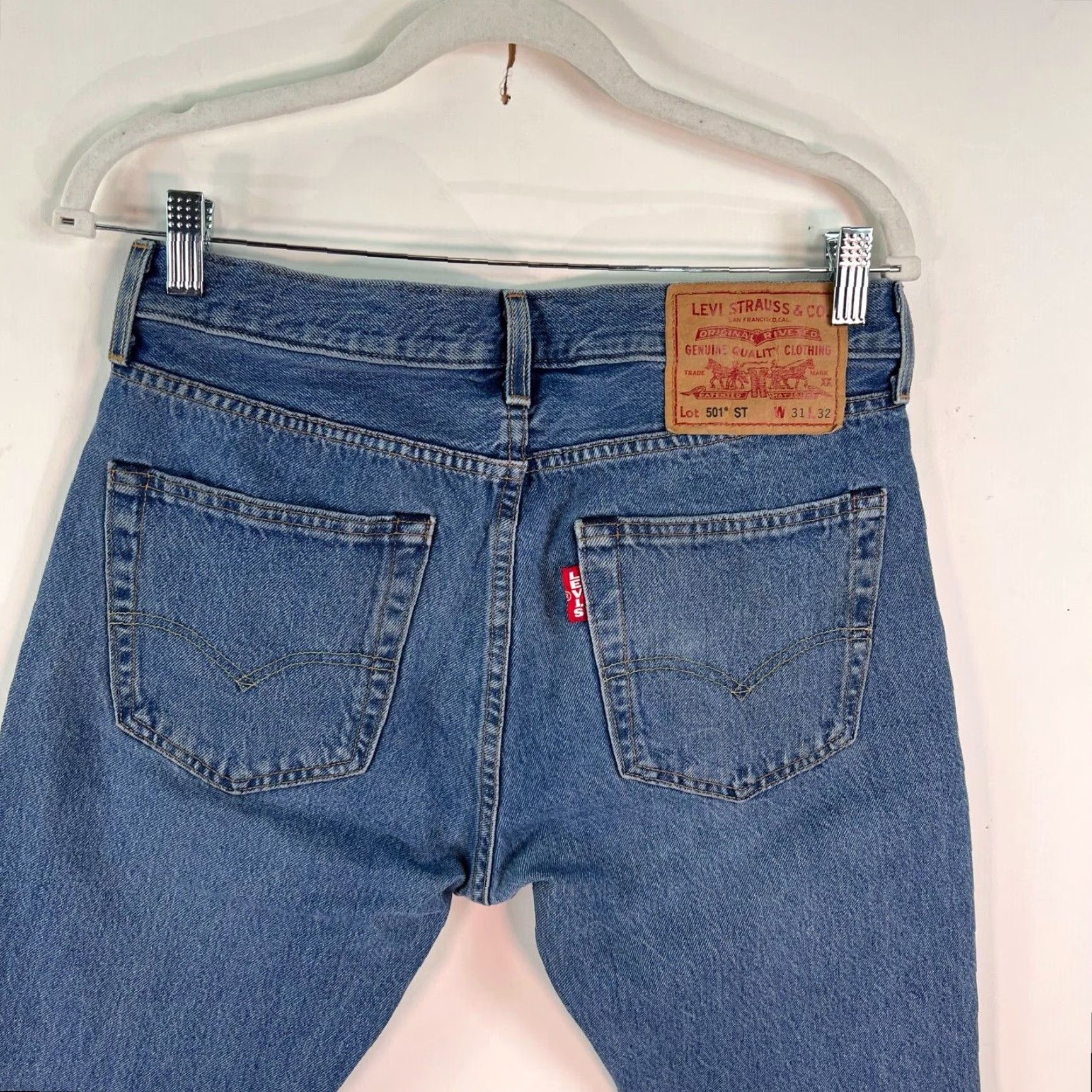 Levi's VINTAGE Levi's 501 Jean Shorts Jeans Casual 31 Blue Button Fly 90s Mens Adult Medium Blue Denim Size US 31 - 4 Thumbnail