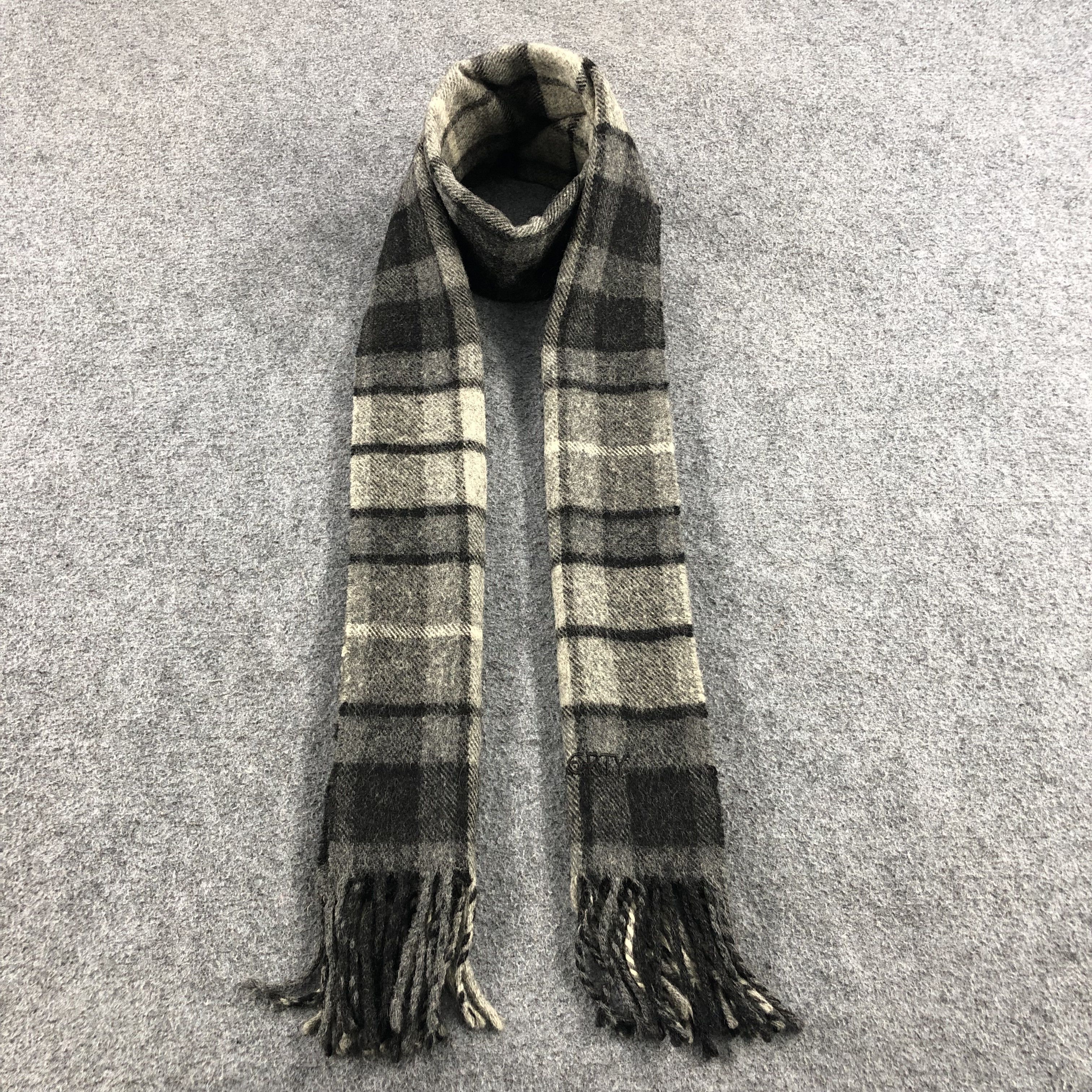 Liberty Tartan Wool Scarf Muffler V806