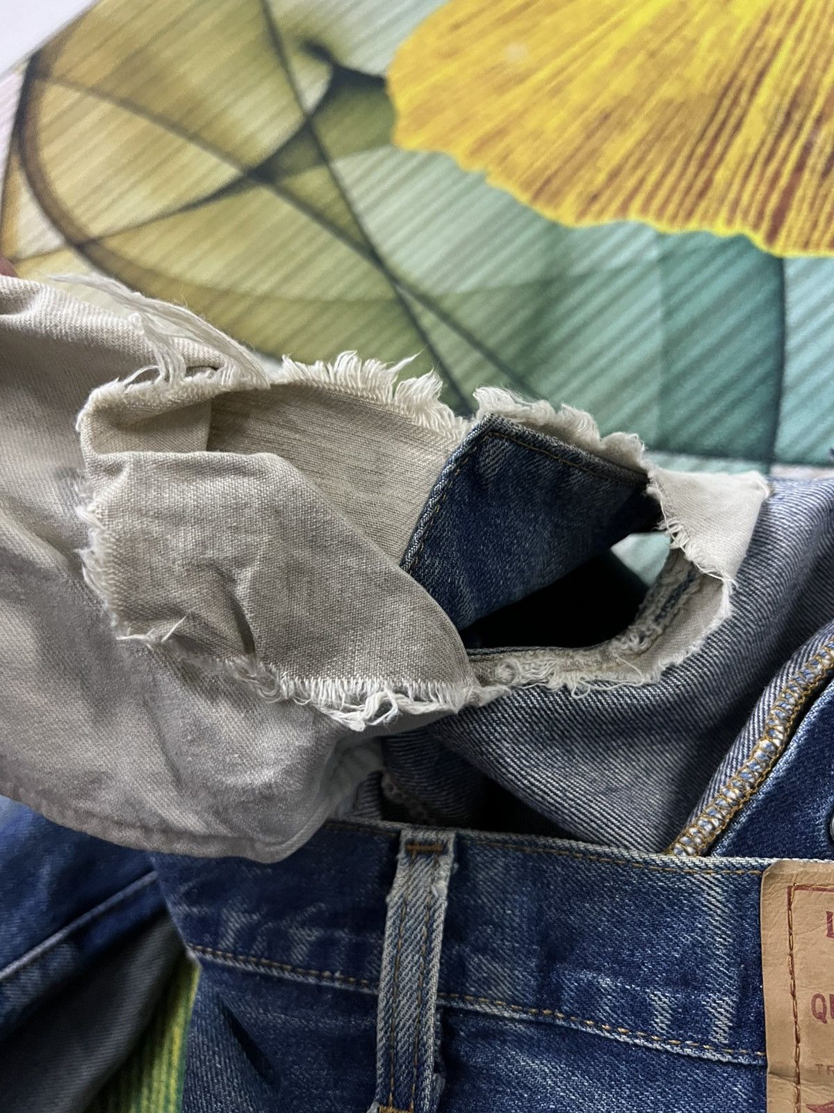 Levi's Vintage 1993 Levis 501 E Selvedge Distressed Ripped Jean Size US 29 - 20 Thumbnail