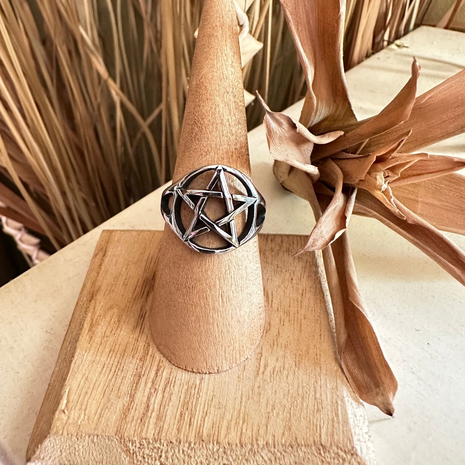 The Unbranded Brand Stainless Steel Pentagram Ring With Split Shank Unisex Size ONE SIZE - 1 Thumbnail