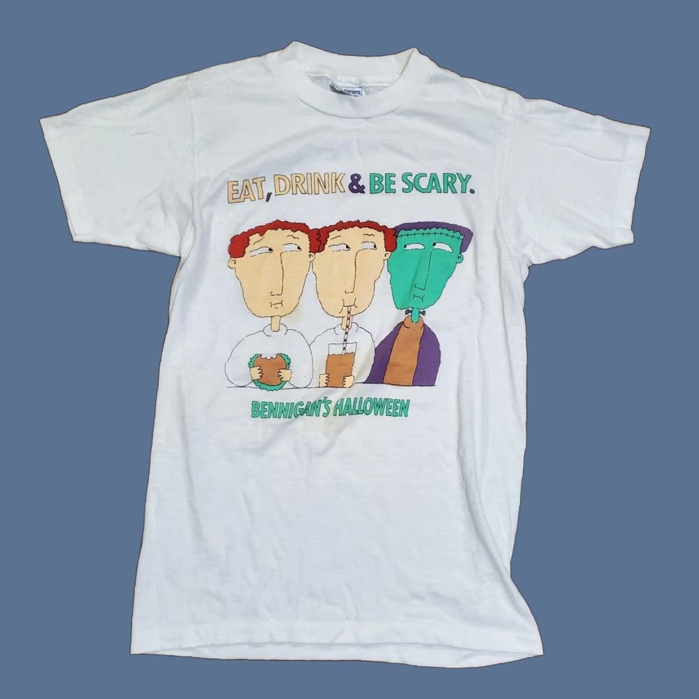 Hanes VINTAGE Bennigan's Halloween Shirt Mens Small White Eat Drink Be Scary Graphic Size US S / EU 44-46 / 1 - 1 Thumbnail