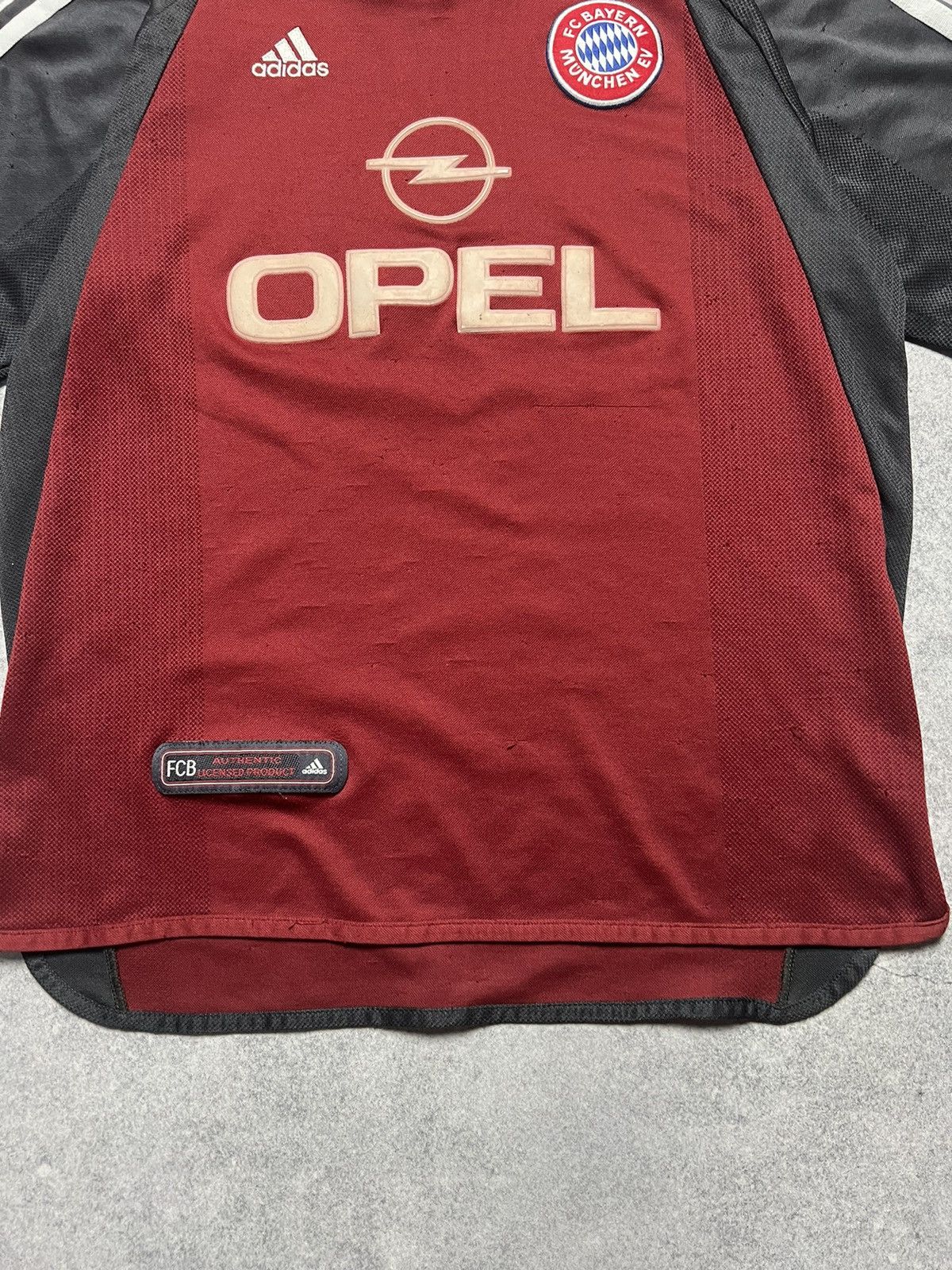 Vintage Vintage Adidas FC Bayern Munchen 2000-2001 Home Jersey Size US XS / EU 42 / 0 - 5 Thumbnail