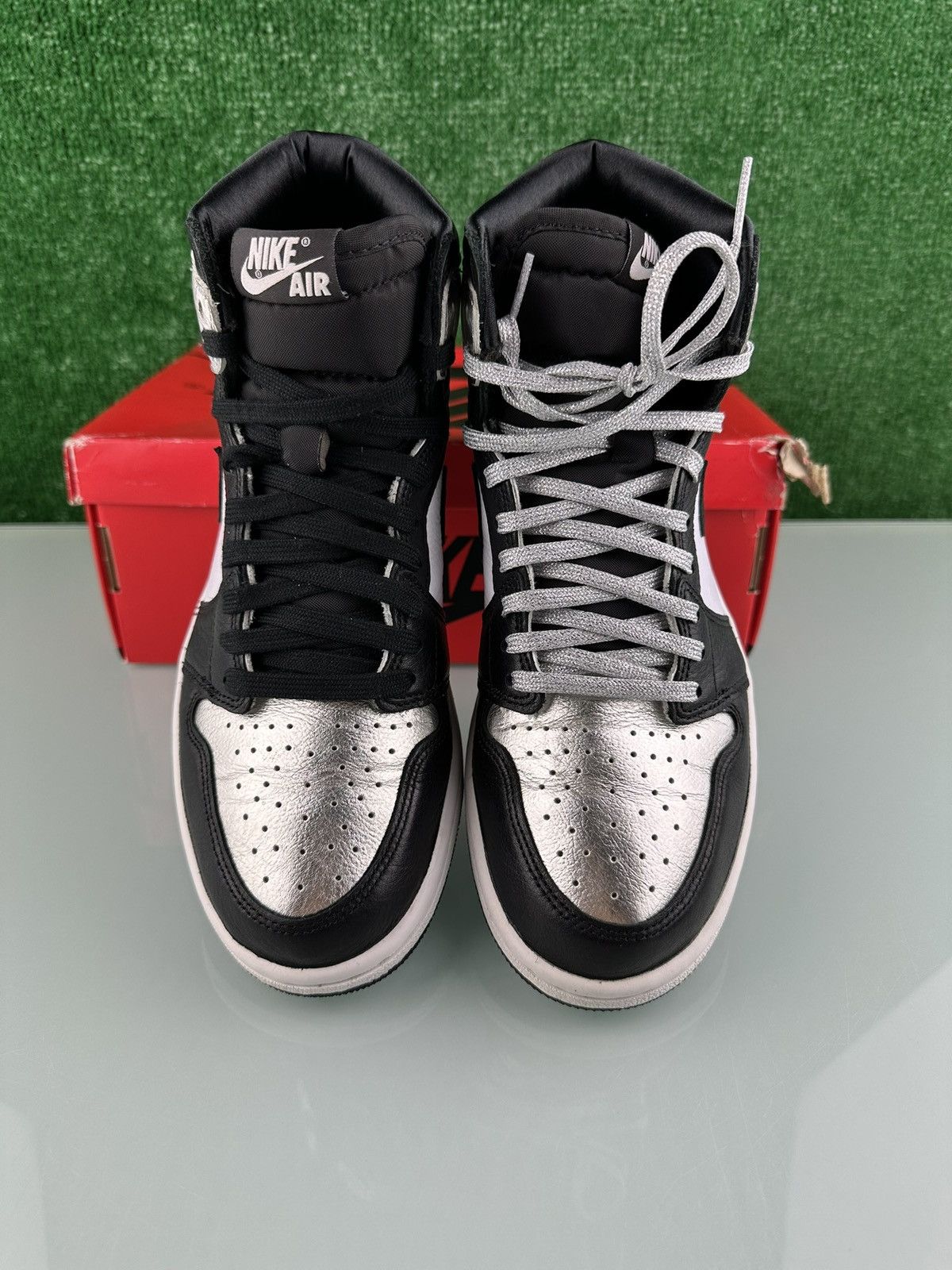 Jordan Brand Jordan 1 High OG Metallic Silver Size 8W/6.5M Size US 8 / IT 38 - 4 Thumbnail