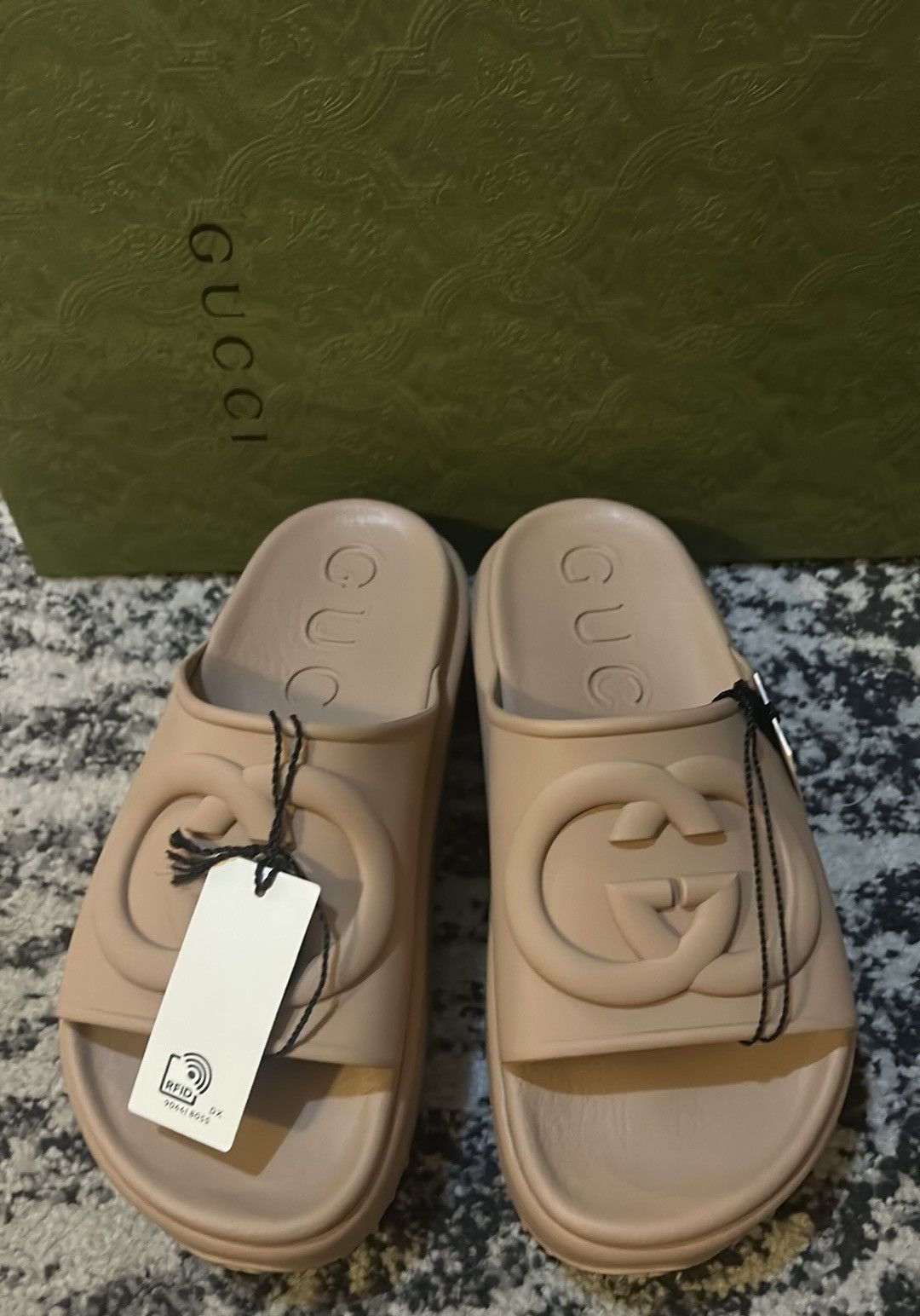 Gucci Gucci Interlocking G Slide Logo Sandal Brown Size US 7 / IT 37 - 3 Thumbnail