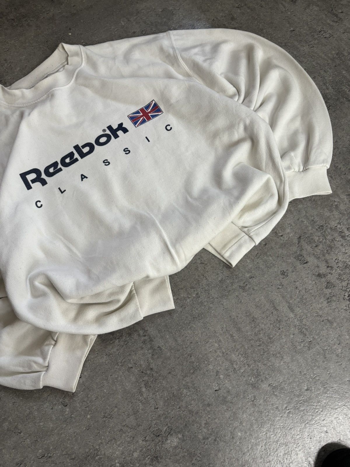 Reebok Reebok White Vintage Boxy Crewneck L Streetwear Size US L / EU 52-54 / 3 - 6 Thumbnail