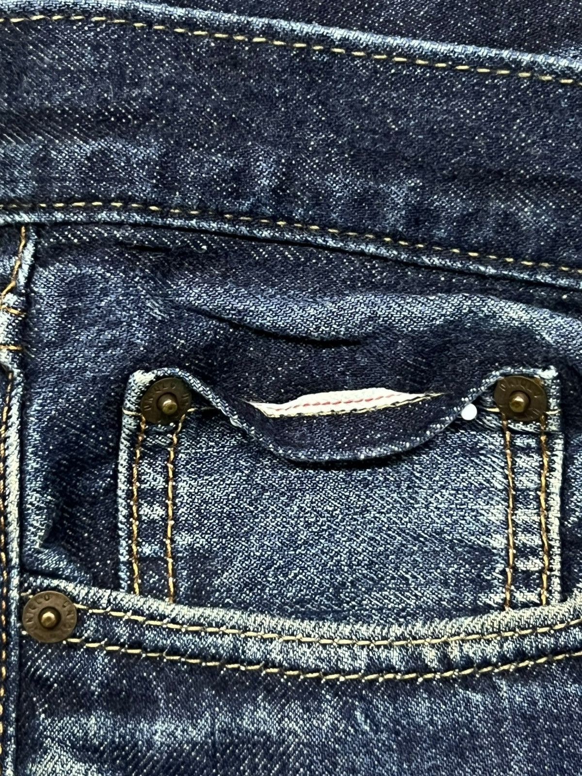 Uniqlo Vintage Uniqlo Selvedge Denim Japan - Faded Wash, Distressed Size US 33 - 8 Thumbnail