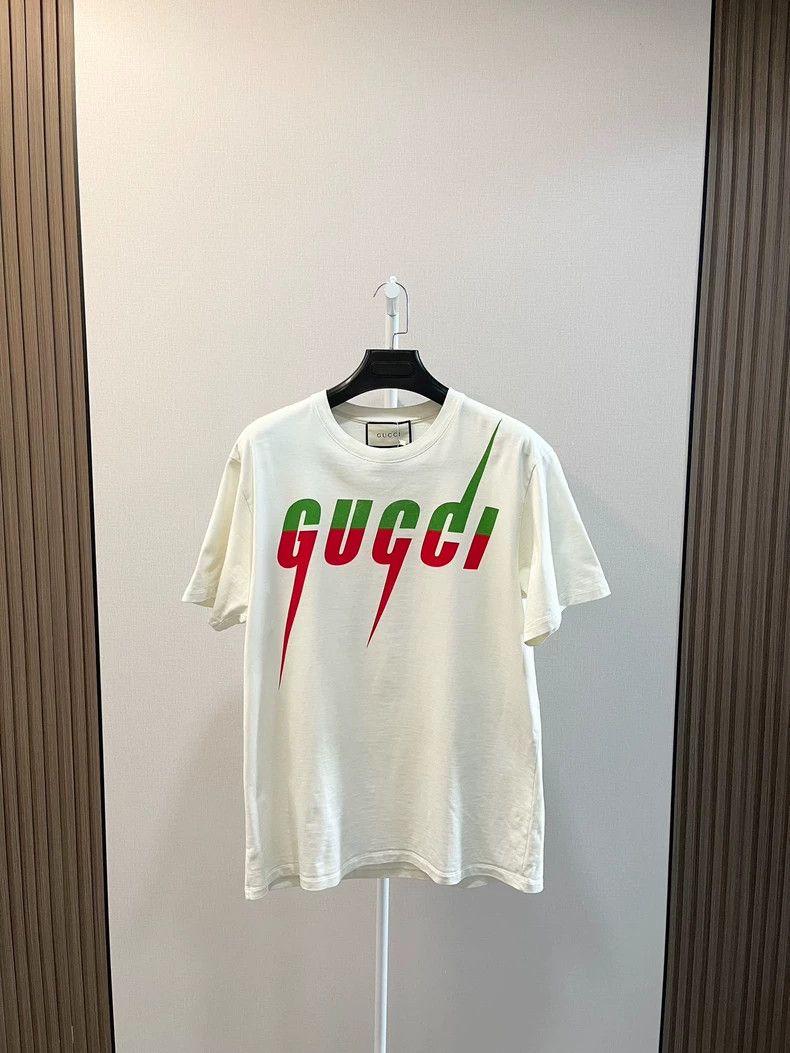 Gucci Gucci White Lightning Logo Red Green Striped Short-sleeved Size US M / EU 48-50 / 2 - 1 Thumbnail