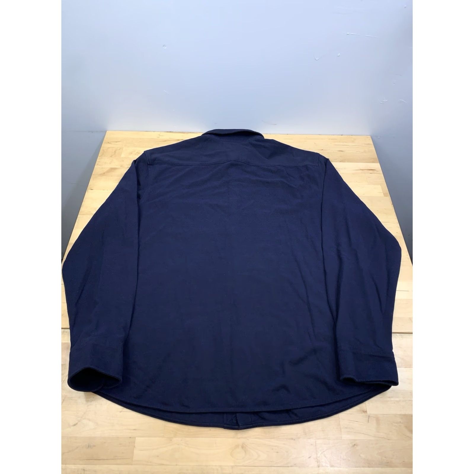UNTUCKit UNTUCKit Button-Up Shirt Mens XL Blue Long Sleeve Casual Size US XL / EU 56 / 4 - 7 Thumbnail