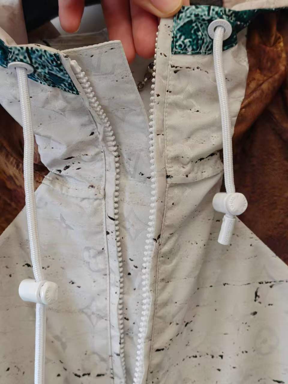 Louis Vuitton Louis Vuitton Marbled presbyopic patchwork assault jacket Size US S / EU 44-46 / 1 - 5 Thumbnail