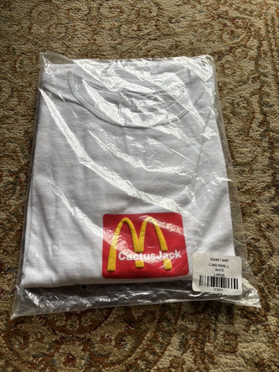 Travis Scott Travis Scott x McDonalds Sesame Tee Shirt White Large Size US L / EU 52-54 / 3 - 1 Thumbnail