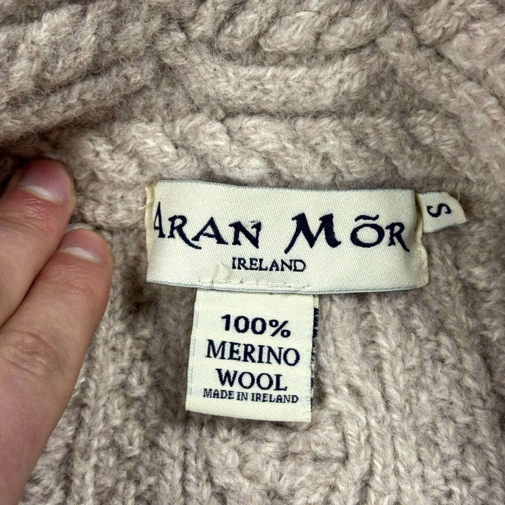 Vintage ARAN MOR IRELAND Women's Wrap Sweater Oatmeal 100% Merino Wool Cable Knit Size S Size S / US 4 / IT 40 - 3 Thumbnail