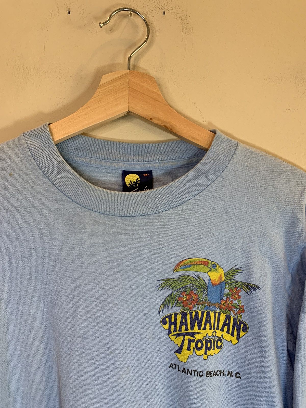 Vintage *RARE* Vintage 1982 Hawaiian Tropic Surf Single Stitch Shirt Size US M / EU 48-50 / 2 - 7 Thumbnail