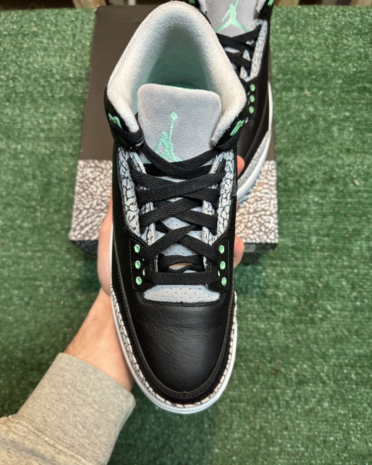 Jordan Brand Jordan Retro 3 Green Glow Size 9 Size US 10.5 / EU 43-44 - 2 Thumbnail