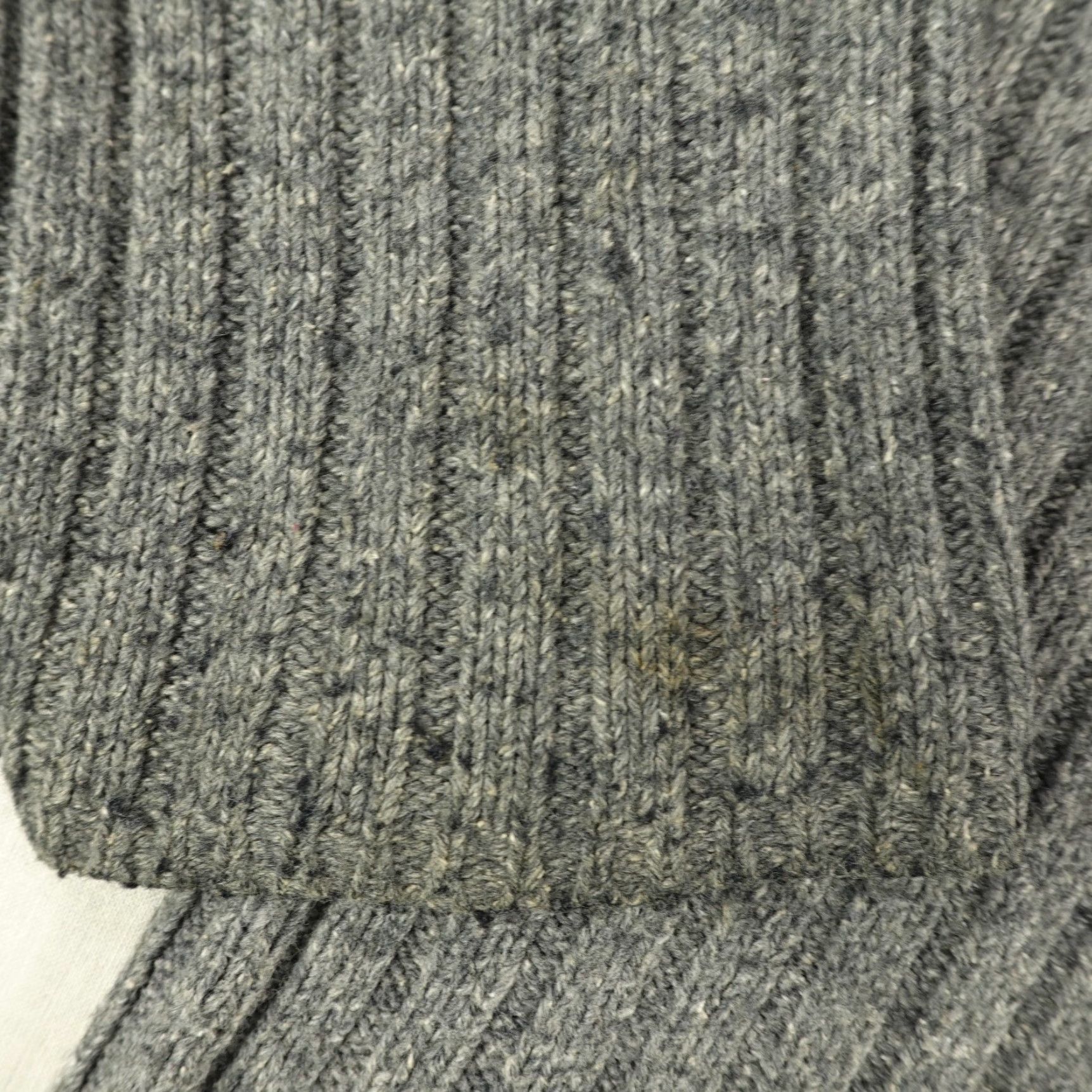 Abercrombie & Fitch VINTAGE Abercrombie & Fitch Sweater Shirt Mens XL Gray Wool Blend Pullover Cable-Knit Crew Neck 1980s 90s Mens Size US XL / EU 56 / 4 - 2 Thumbnail