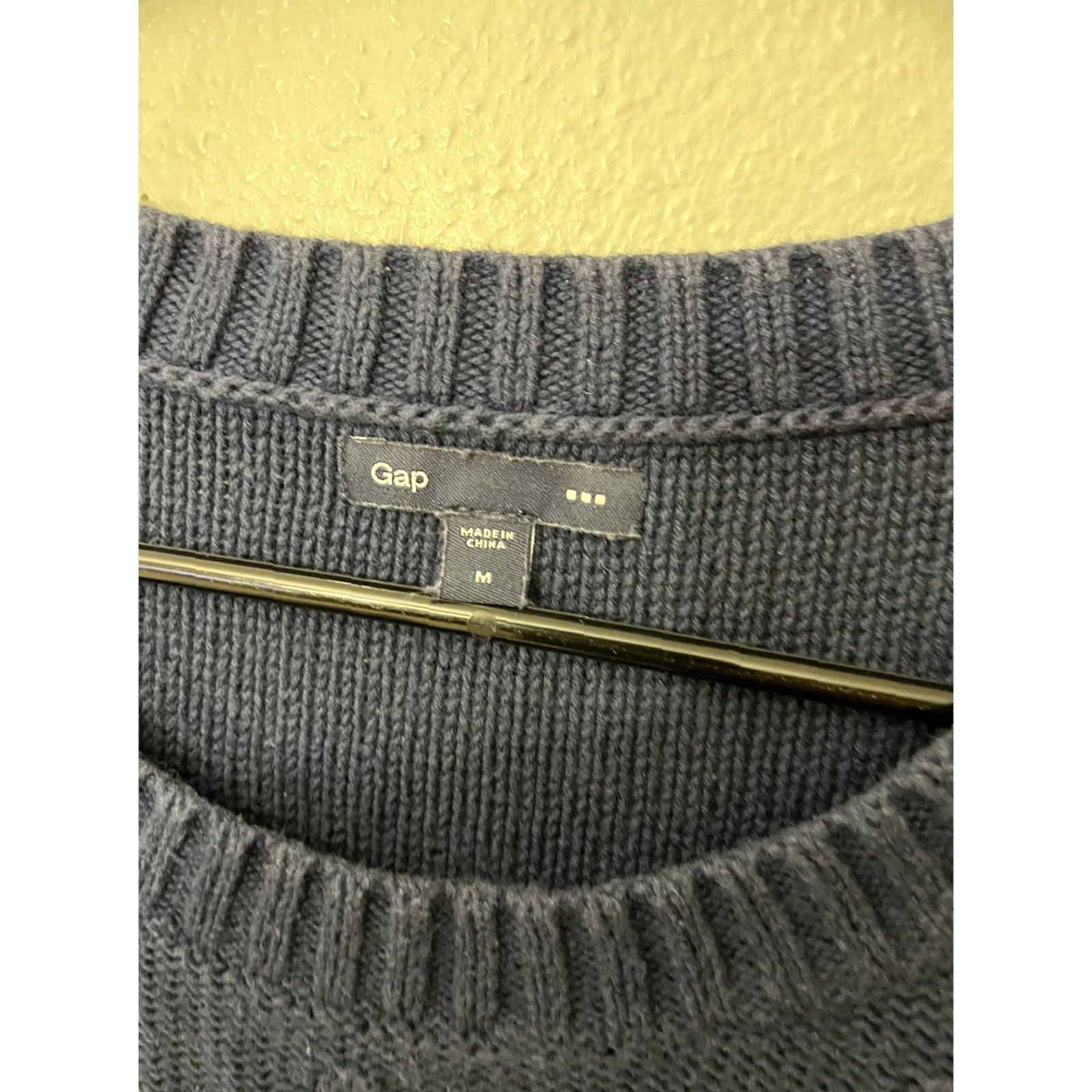 Gap GAP Women's Pullover Sweater Crew Neck Waffle Knit Medium Navy Blue Solid Kangaroo Pocket Regular Fit Size M Size M / US 6-8 / IT 42-44 - 3 Thumbnail