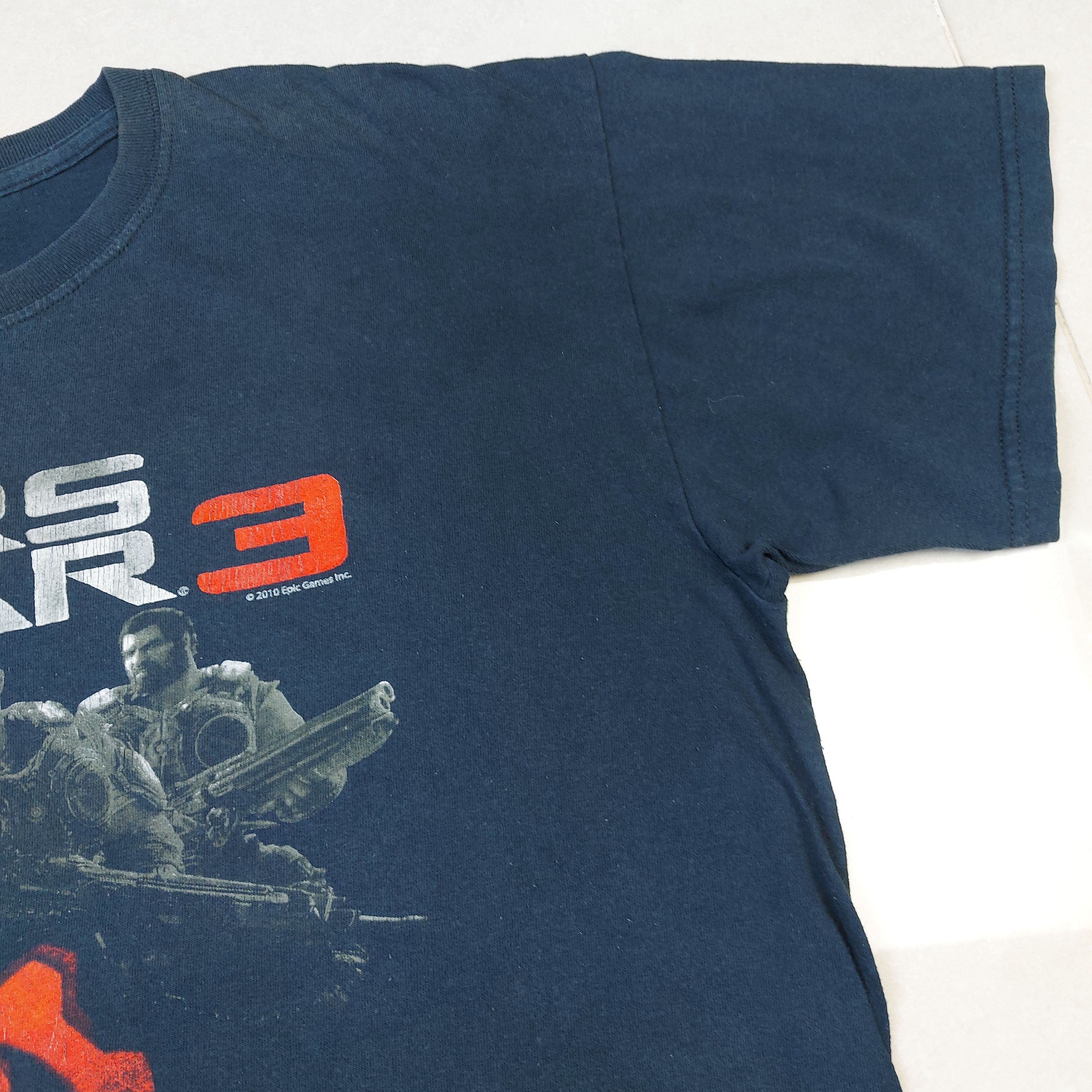 Microsoft Official 2010 Gears of War 3 Xbox 360 Epic Games TEE Size US L / EU 52-54 / 3 - 8 Thumbnail