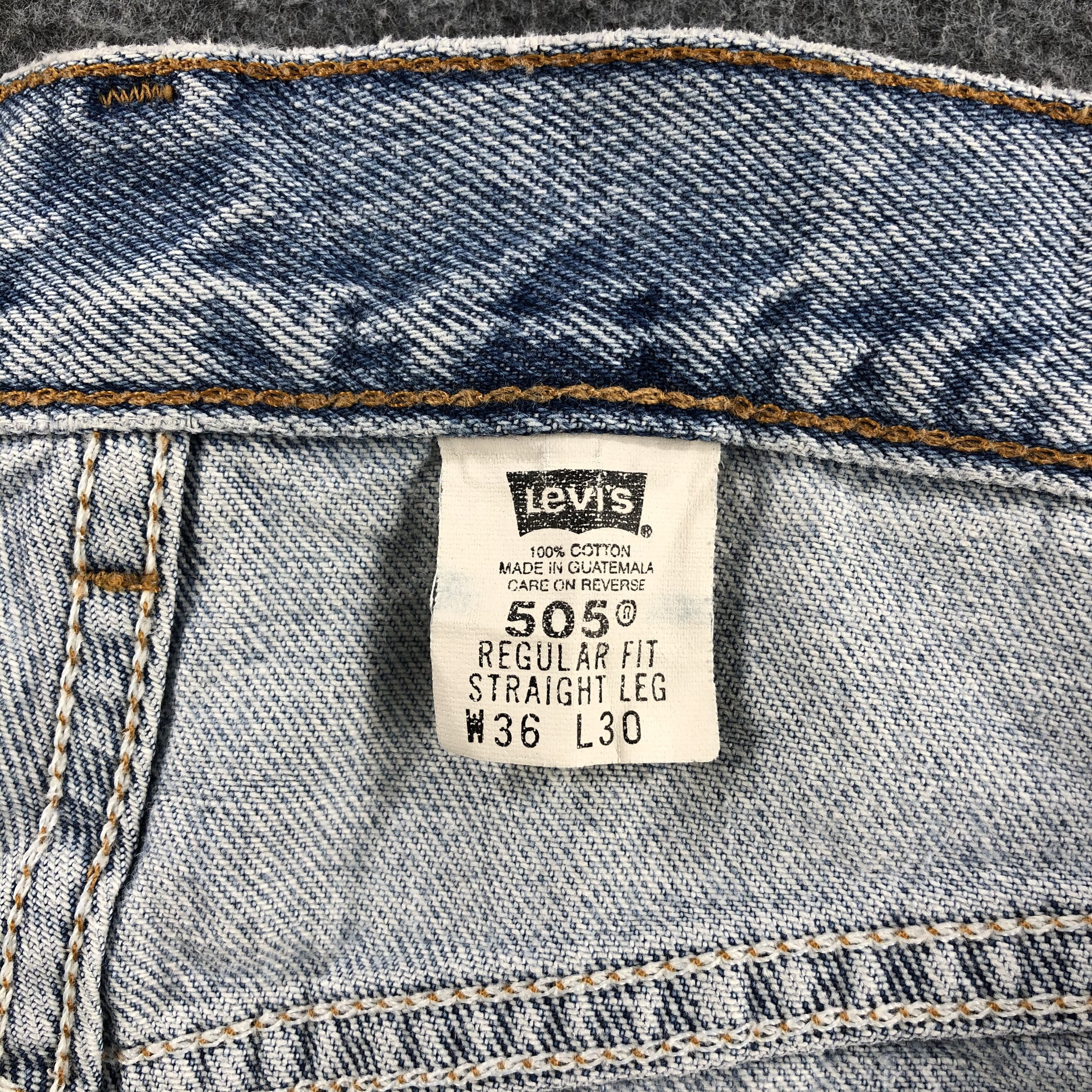 Levi's × Vintage Vintage 90s Light Wash Levis 505 Jeans-JM810 Size US 35 - 10 Thumbnail