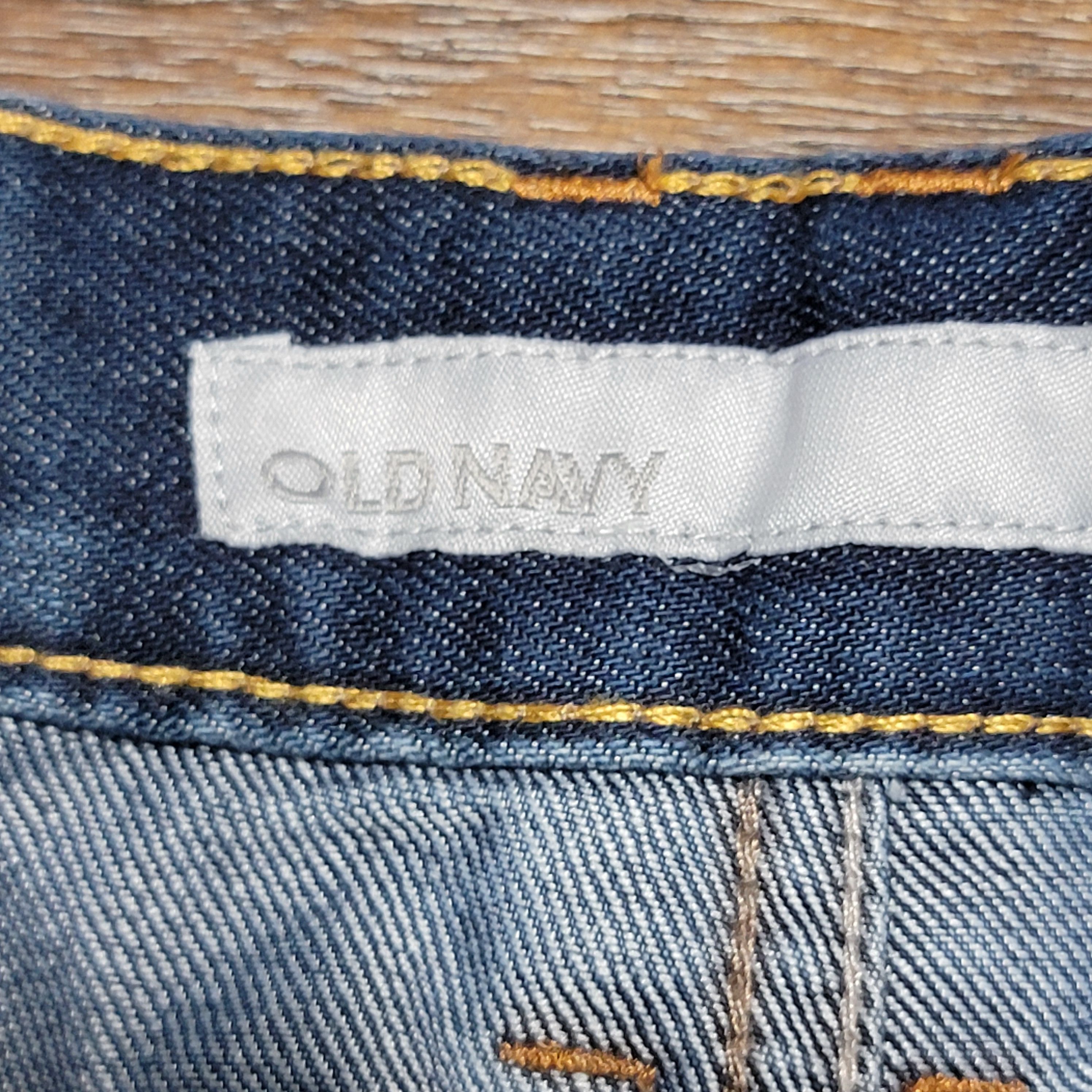 Old Navy Old Navy Knee Length Denim Pencil Skirt - Size 6 High Rise Size 30" / US 8 / IT 44 - 4 Thumbnail