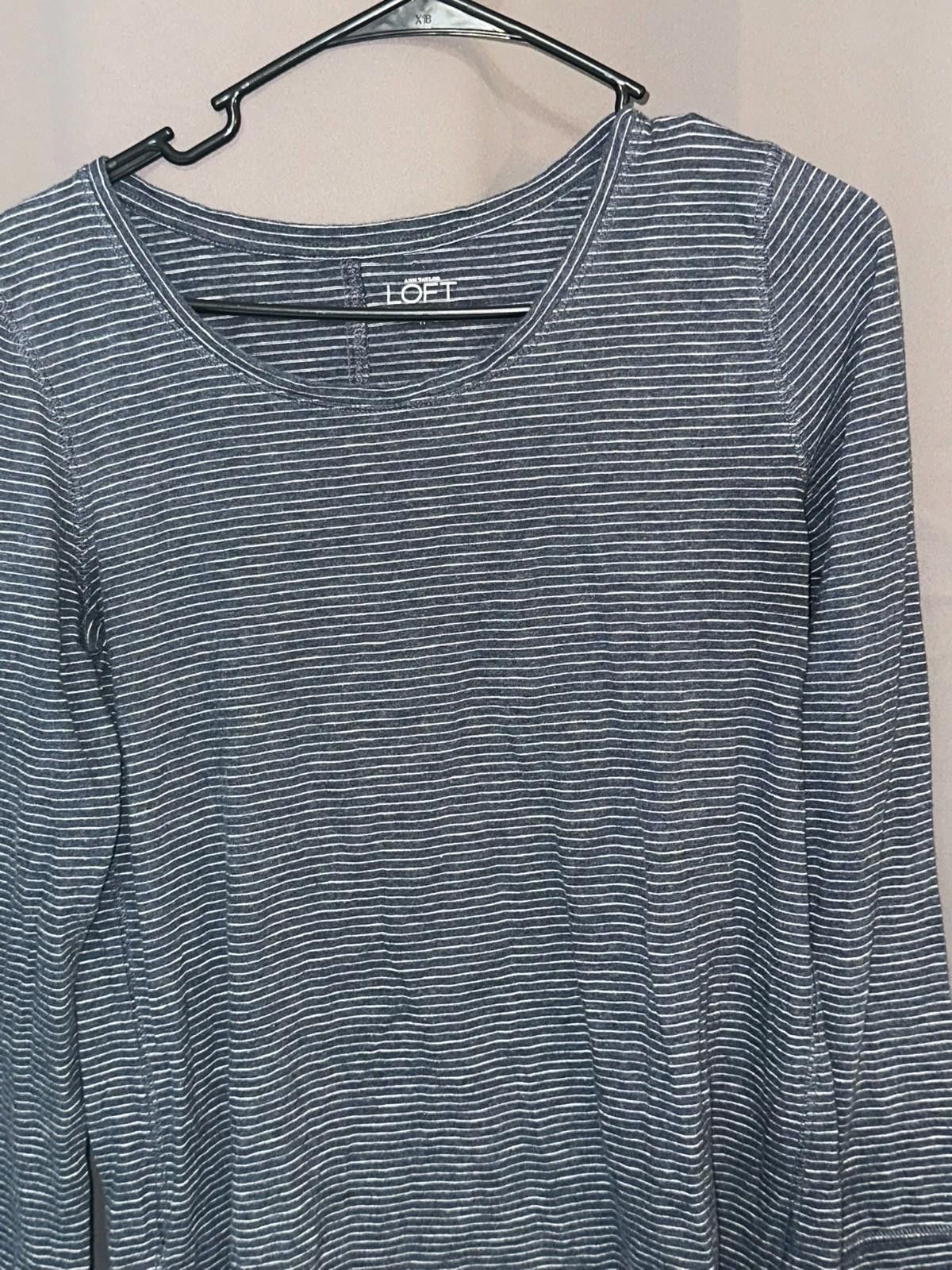 Designer LOFT women’s long-sleeve striped shirt in size Medium Size M / US 6-8 / IT 42-44 - 2 Thumbnail