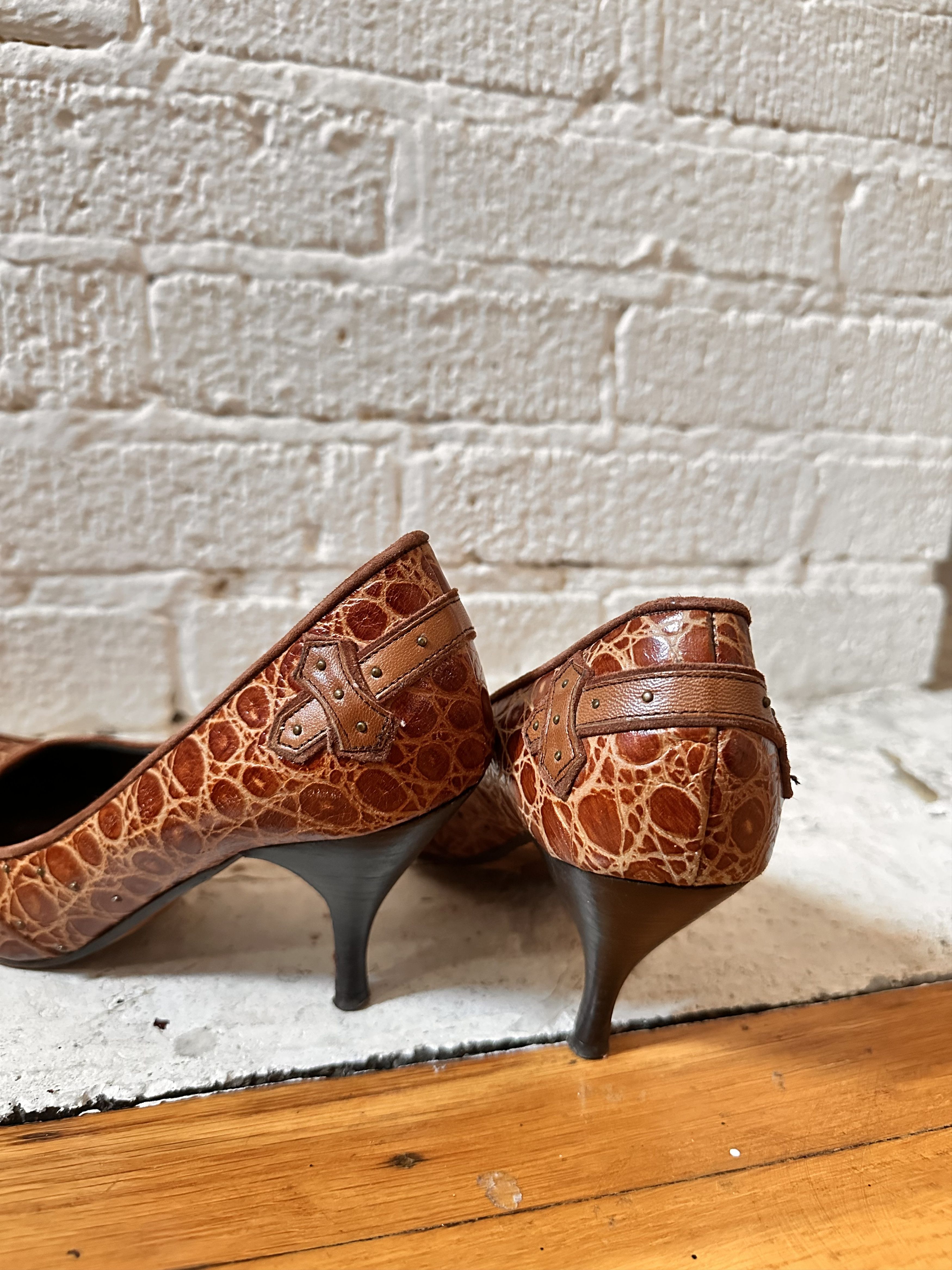 Leather VINTAGE Y2K DESIGNER BROWN LEATHER STUDDED HEELS_ 8US Size US 8 / IT 38 - 7 Thumbnail
