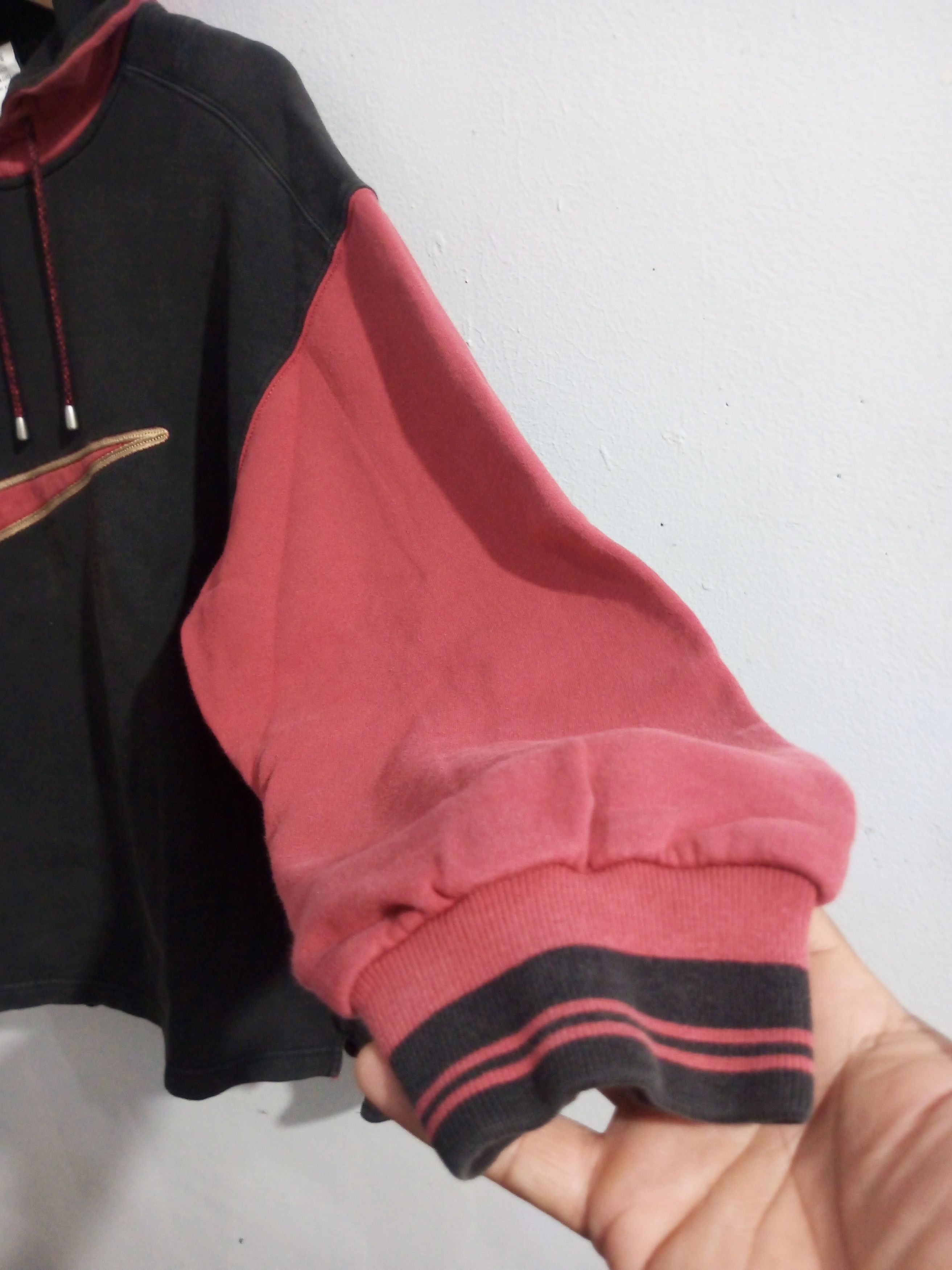 Nike × Vintage Vintage nike big Swoosh sun fadded hoodie Size US M / EU 48-50 / 2 - 2 Thumbnail