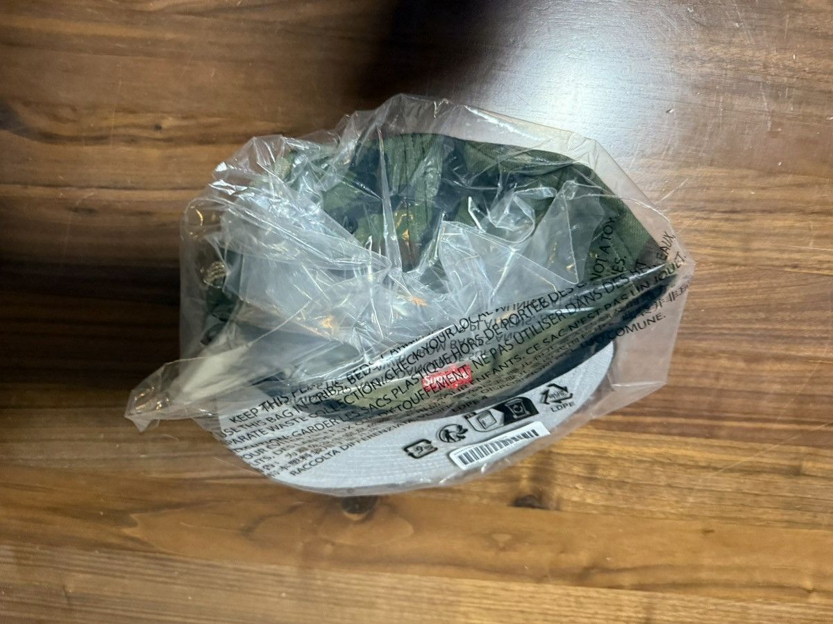 Supreme × Swarovski SUPREME X SWAROVSKI S LOGO NEW ERA FITTED HAT in Camo 7 3/8 Size ONE SIZE - 8 Thumbnail