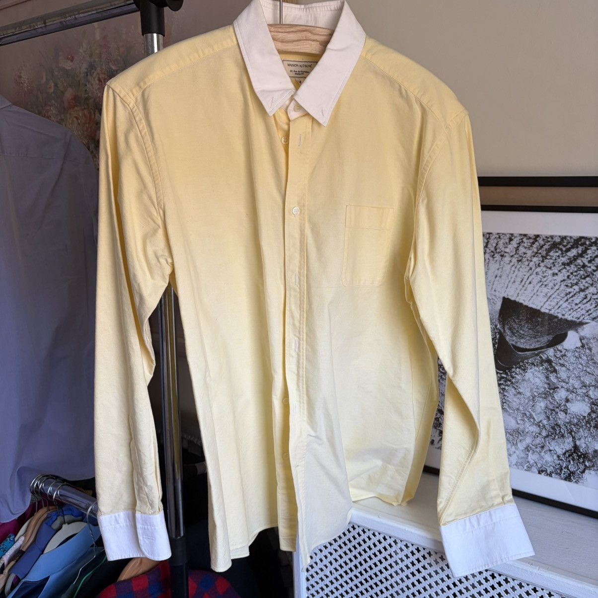 Maison Kitsune Maison Kitsuné Yellow Oxford Contrast Collar Shirt — EU 44 Size US S / EU 44-46 / 1 - 1 Thumbnail