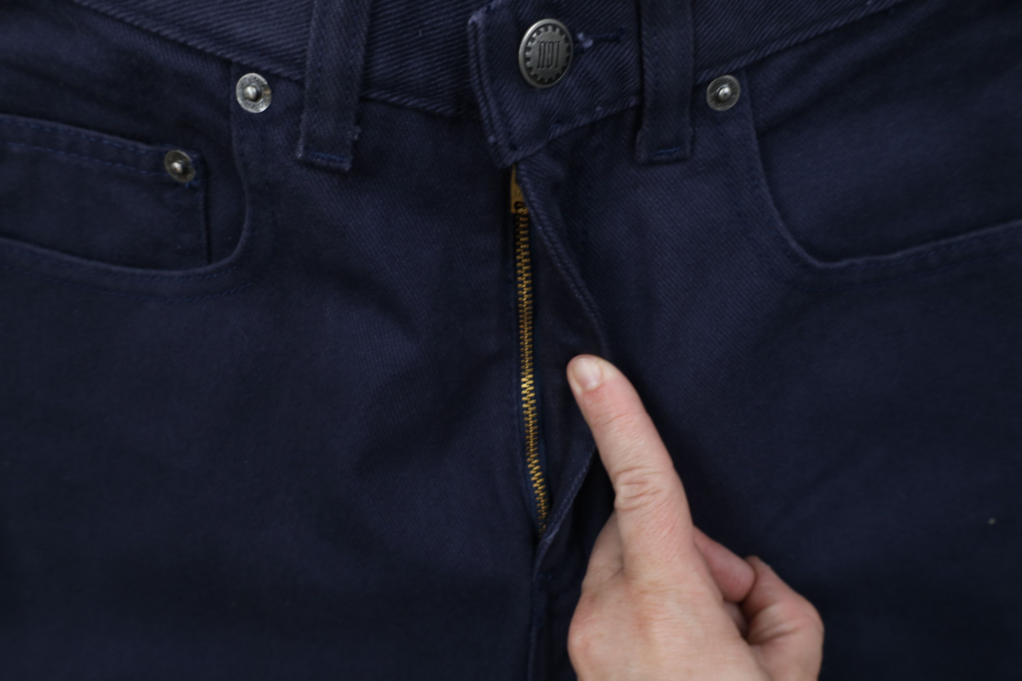 Vintage Vintage 90s IOU Skateboarding Relaxed Fit Tapered Leg Jeans Size US 30 / EU 46 - 6 Thumbnail