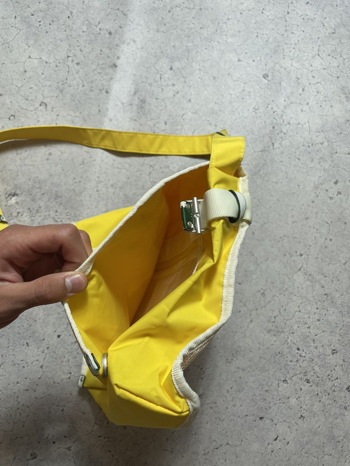 Lacoste Vintage Messenger Crossbody Slim Bag Lacoste Y2K Yellow Size ONE SIZE - 6 Thumbnail