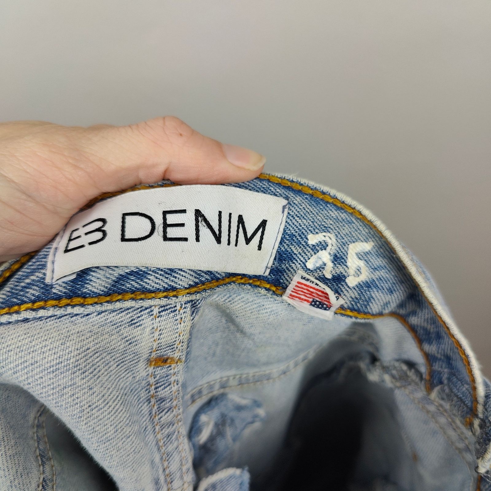 EB Denim EB Denim OG Reworked Levi's Womens 25 Light Wash Mid Rise Size 25" / US 0 / IT 36 - 8 Thumbnail