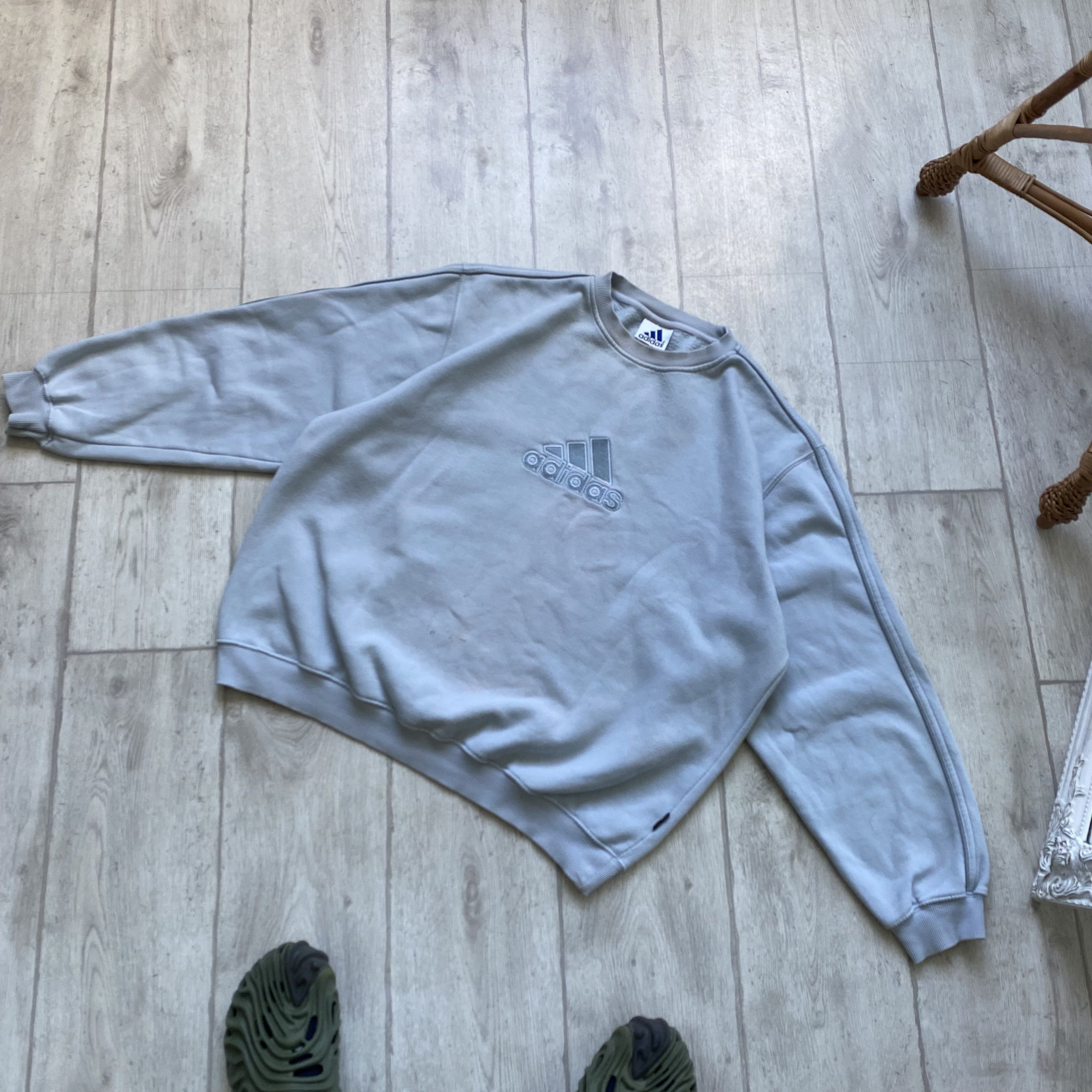 Adidas 🩶 Vintage 90s Adidas Center logo boxy sweatshirt Trashed Size US L / EU 52-54 / 3 - 9 Thumbnail